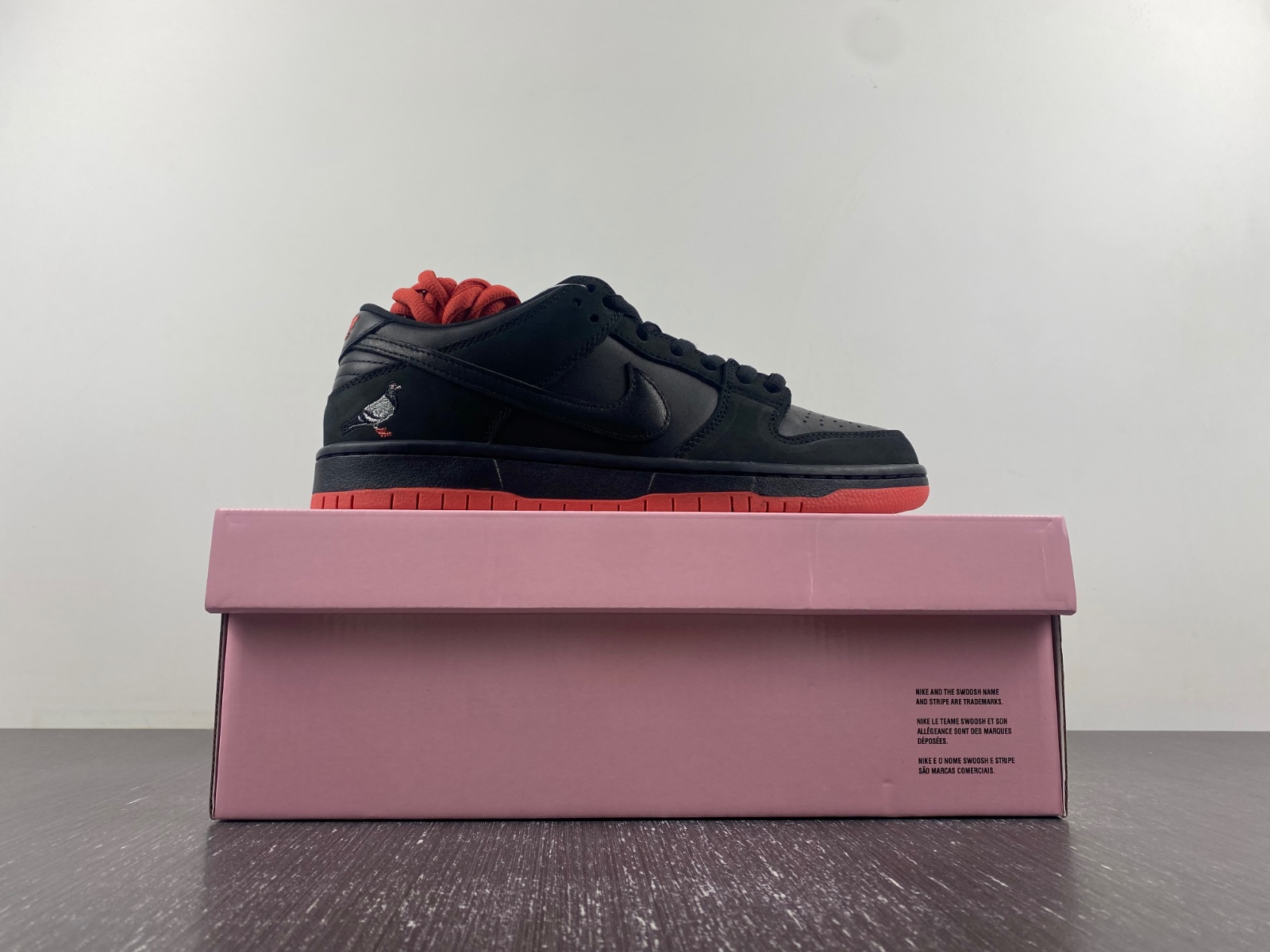 Nike Dunk SB Low TRD QS Pigeon DoitKick