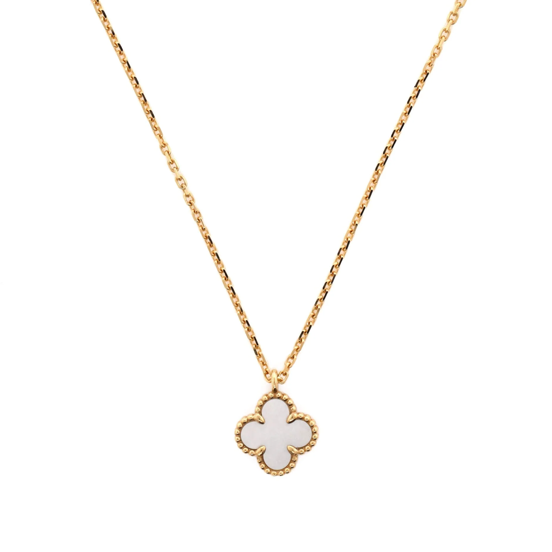 Sweet Alhambra Pendant Necklace 18K Yellow Gold and Mother of Pearl