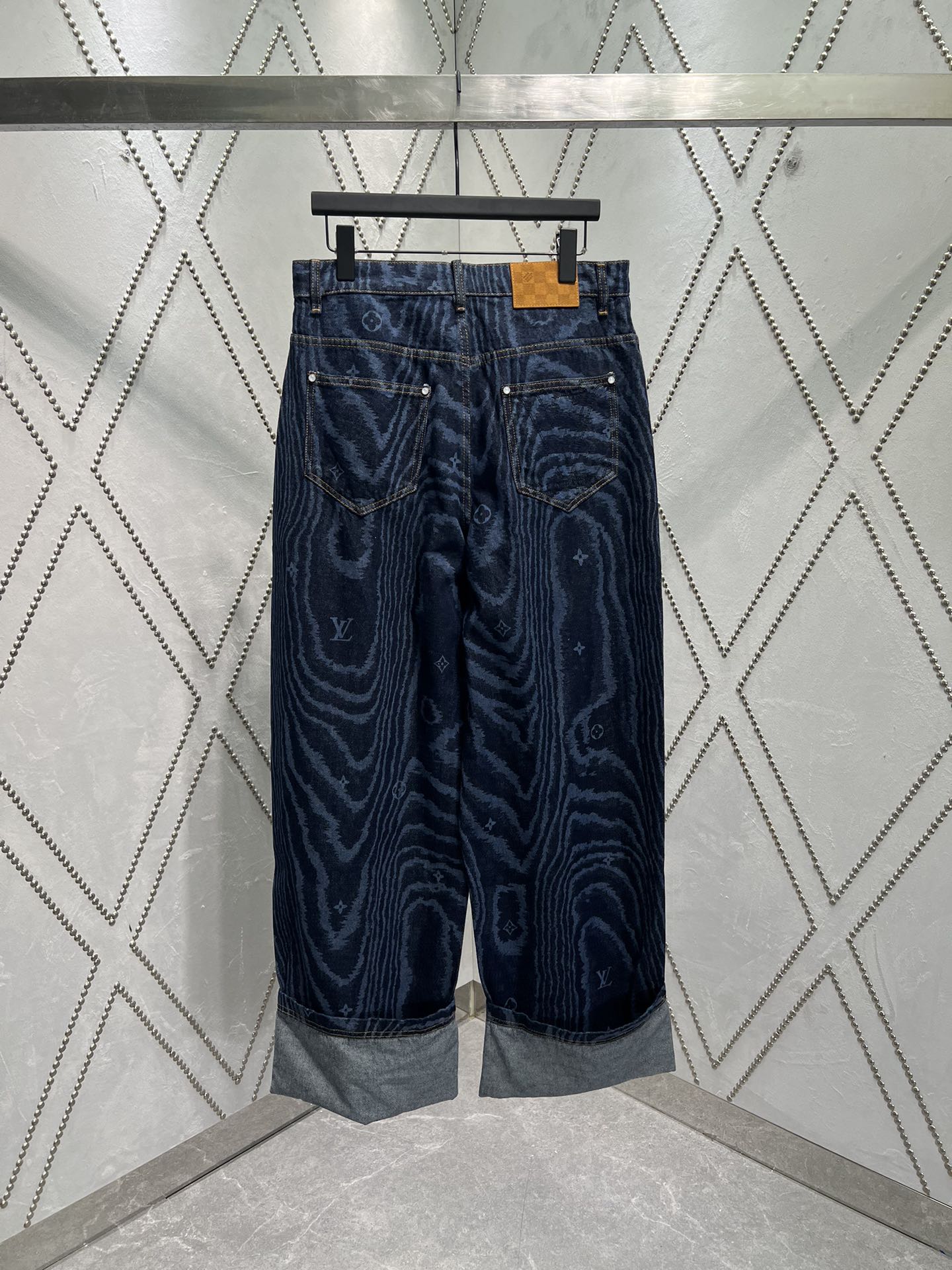 Louis Vuitton New Jeans Size S-XXL