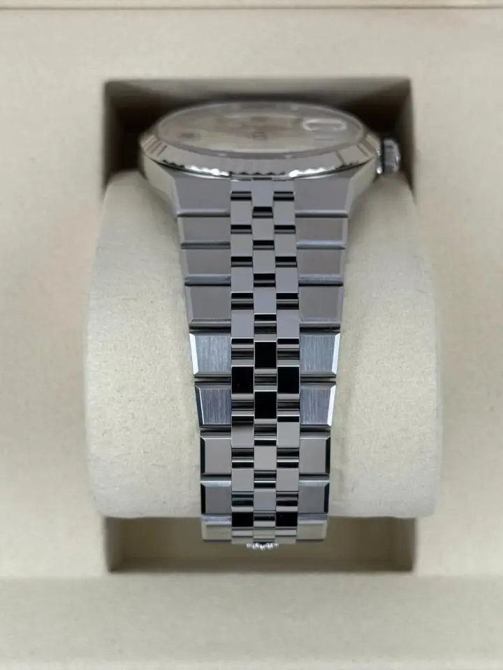 Rolex Land-Dweller 36 Oyster, 36 mm, Oystersteel and white gold M127234-0001