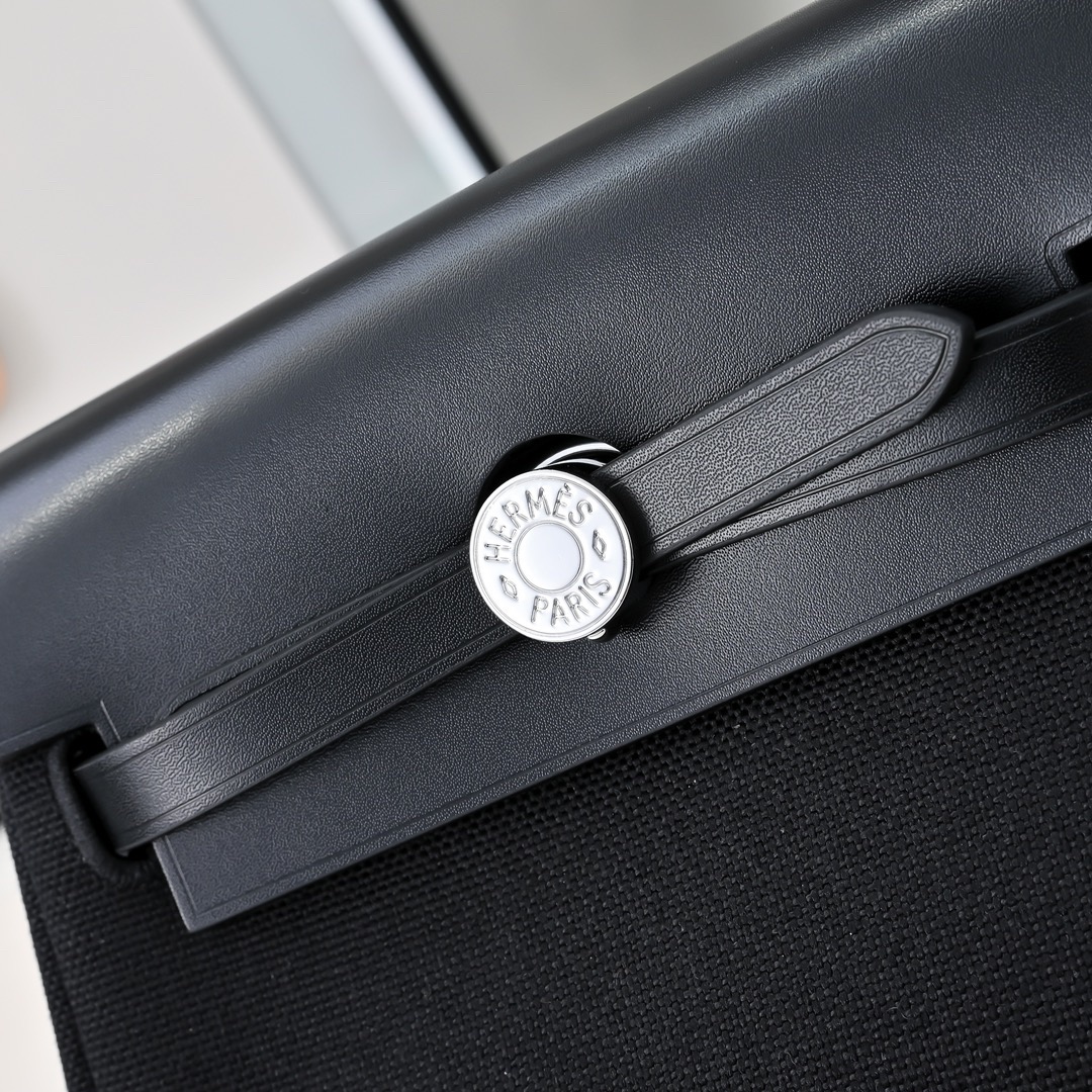 Hermes Herbag Mini 20