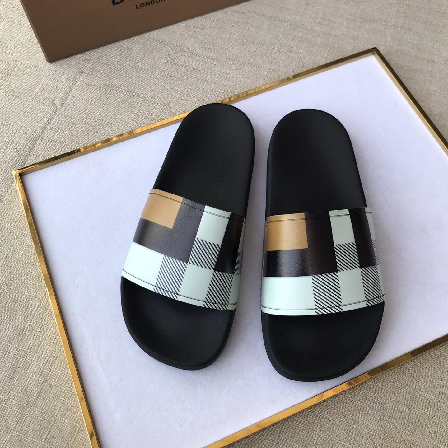 Burberry Mens Women Sandals Gr. 36-46