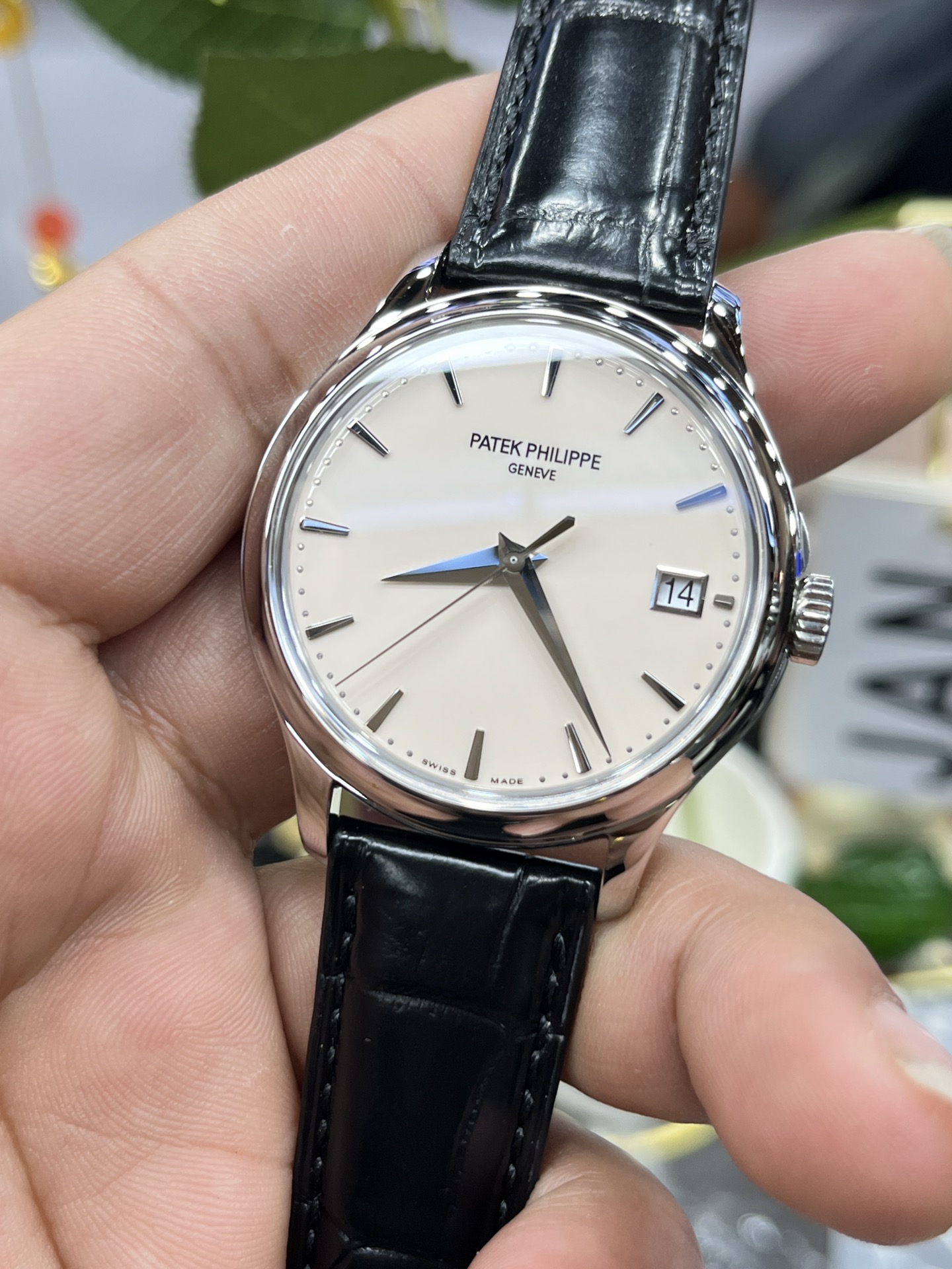 Replica Patek Philippe Calatrava 5227G 001 40MM Mens Watch