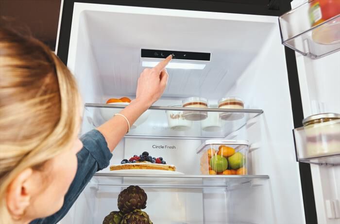 CANDY - Frigorifero combinato CNCQ2T620EB Classe E 409 lt-Black