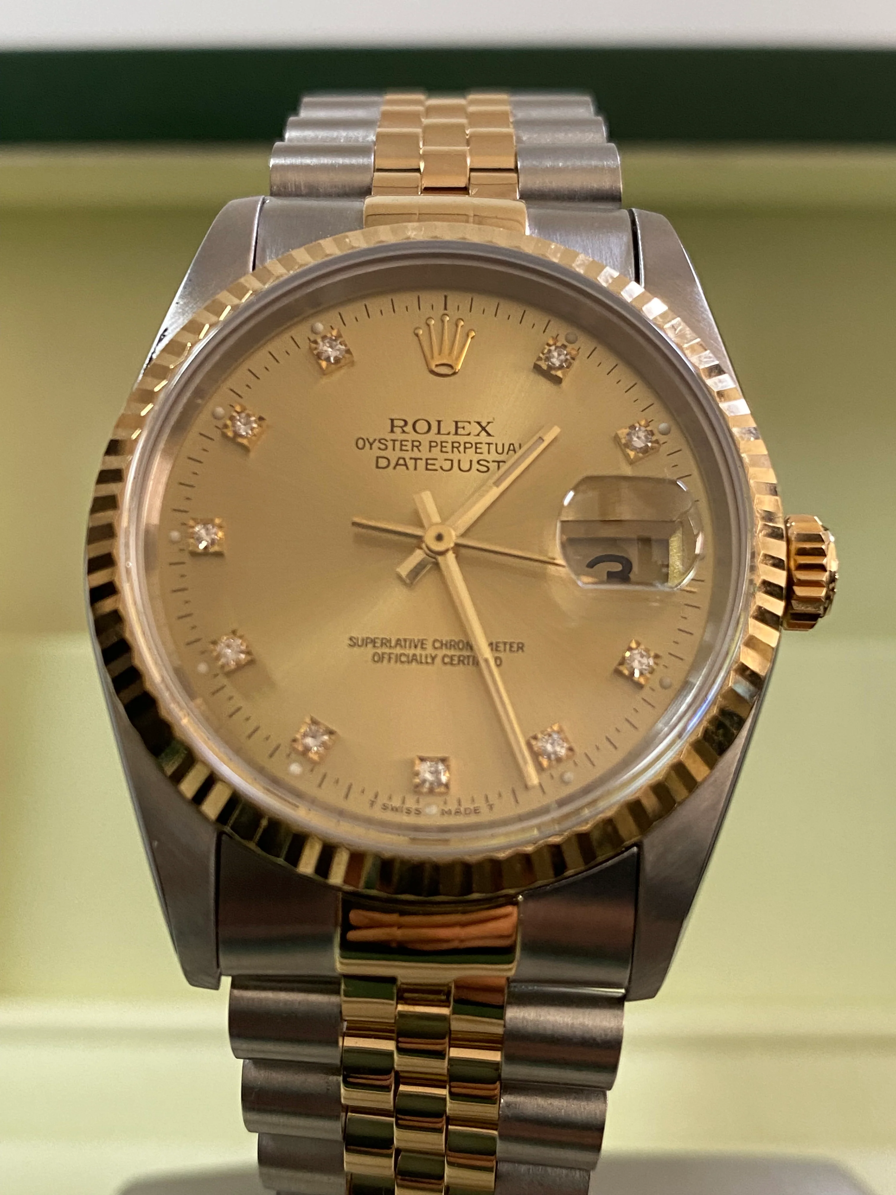 Rolex Steel and Yellow Gold Datejust 36 - S serial - Fluted Bezel - Champagne Diamond Dial - Jubilee Bracelet - 16233