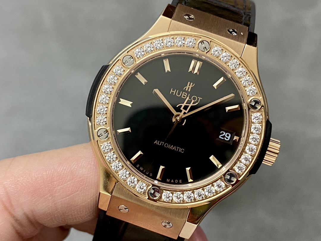 565.OX.1480.LR.1204 Hublot Classic Fusion Automatic 38mm