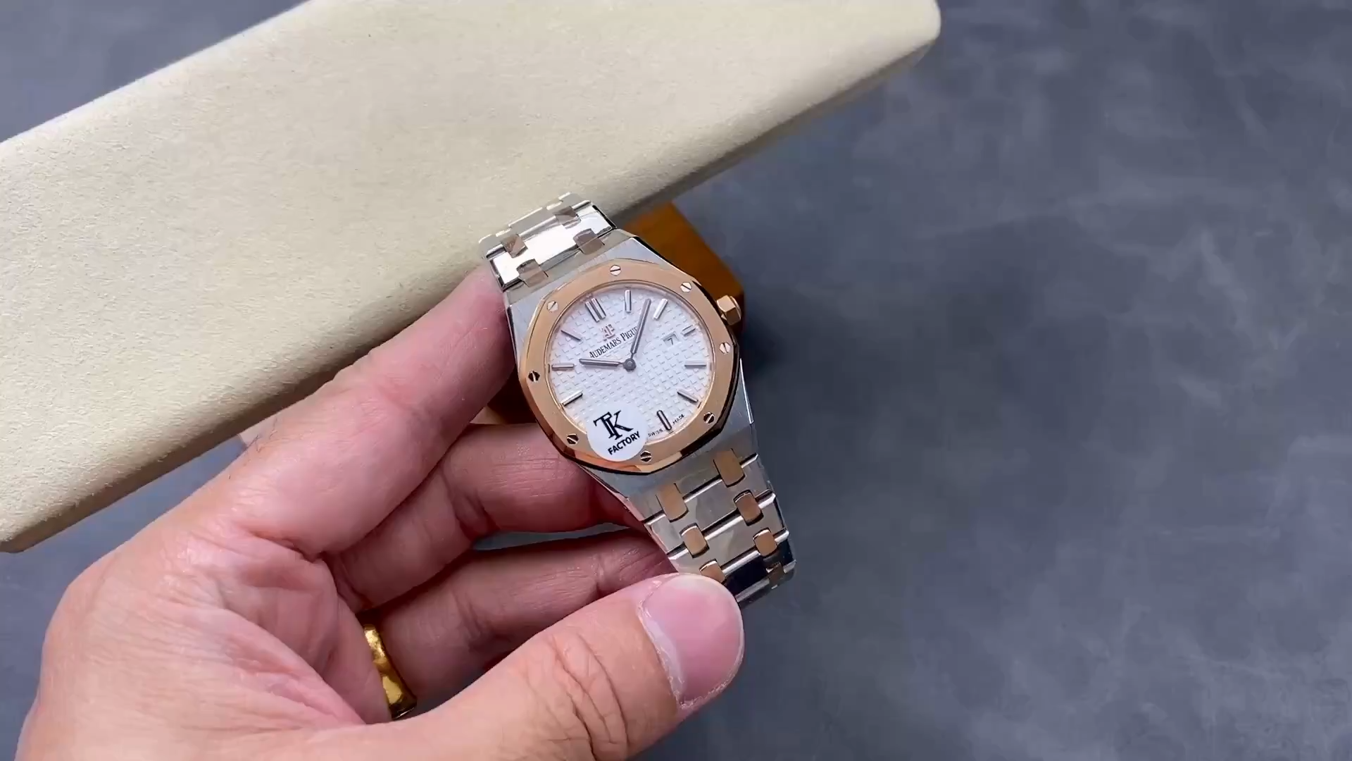 AP 77350SR.OO.1261SR.01 Royal Oak 34 Two-Tone 1:1 Clone Women's Watch