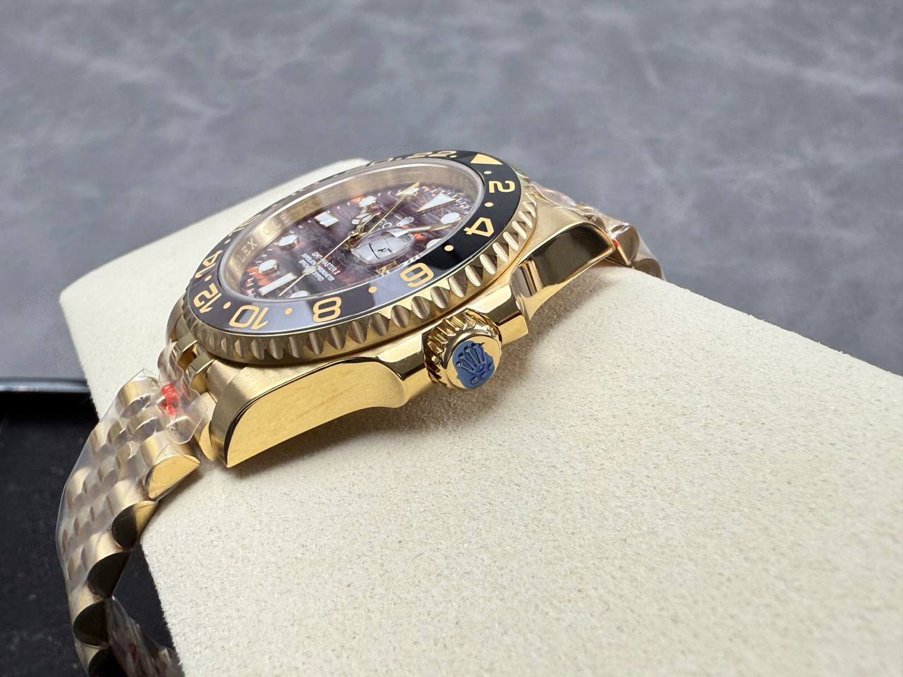 2025 Rolex GMT Master II 18 kt Yellow Gold m126718grnr 0002 40 mm Replica