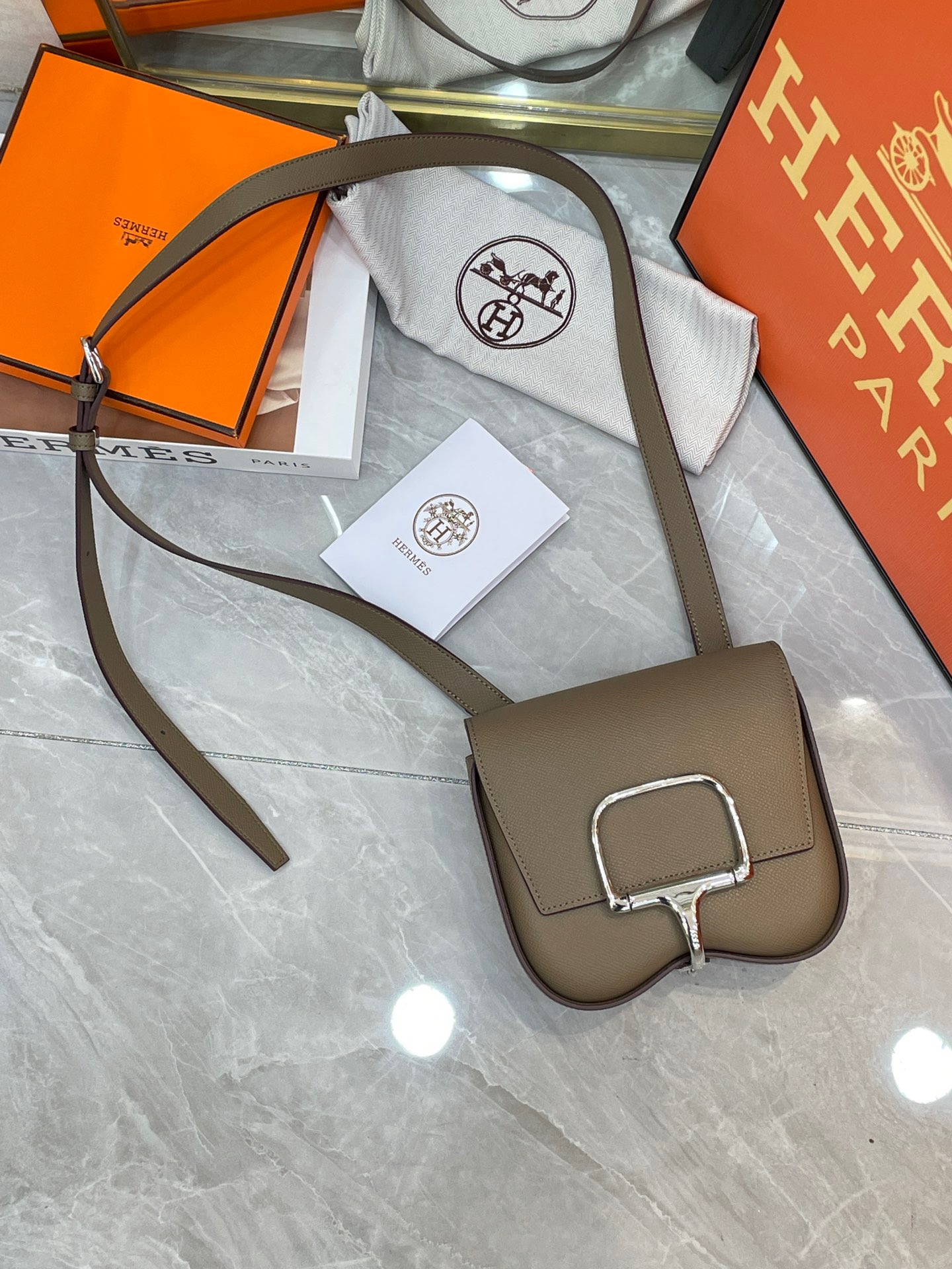 Hermes Della 19 Epsom