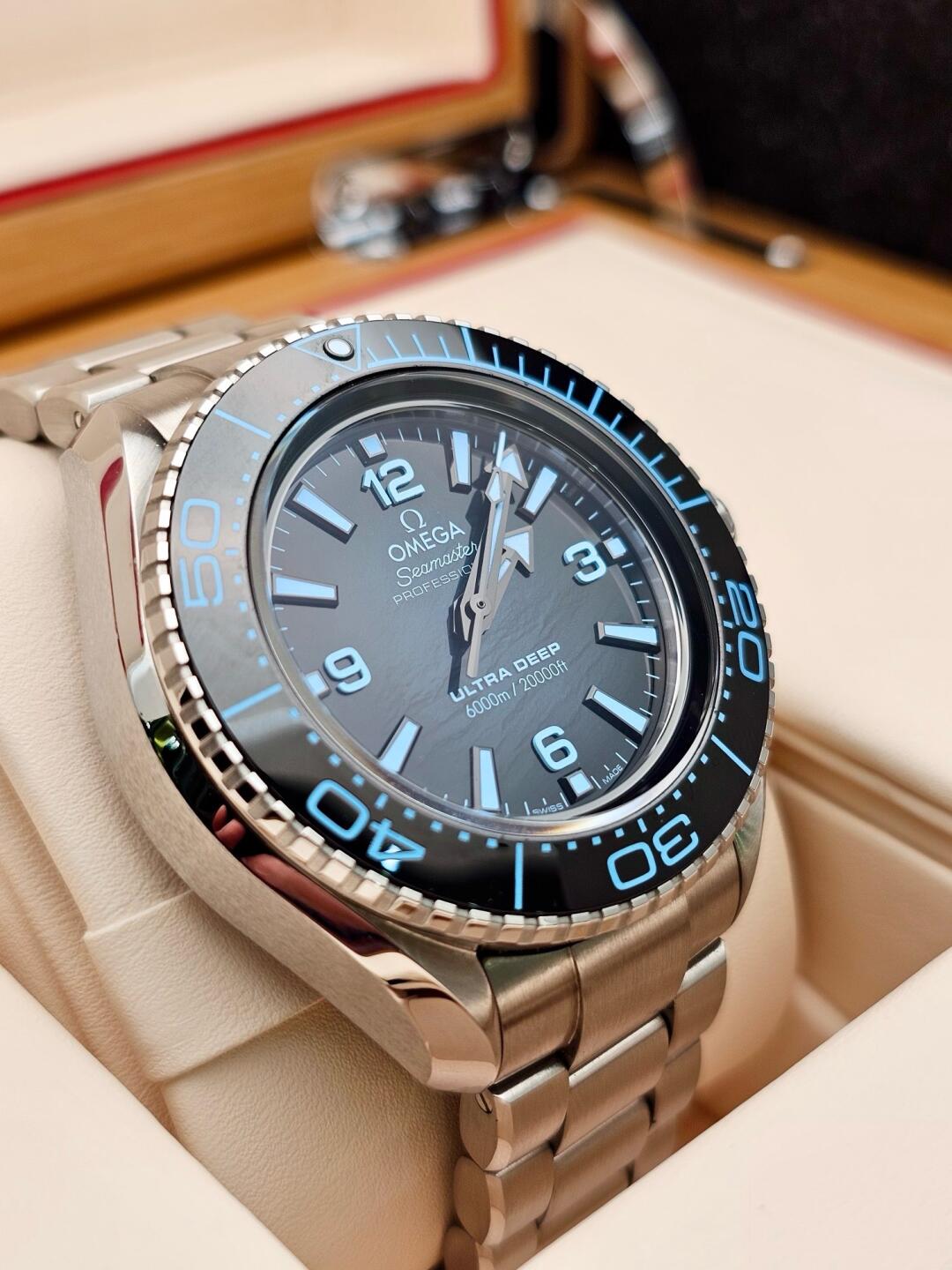 Planet Ocean watch 45.5mm Master Chronometer