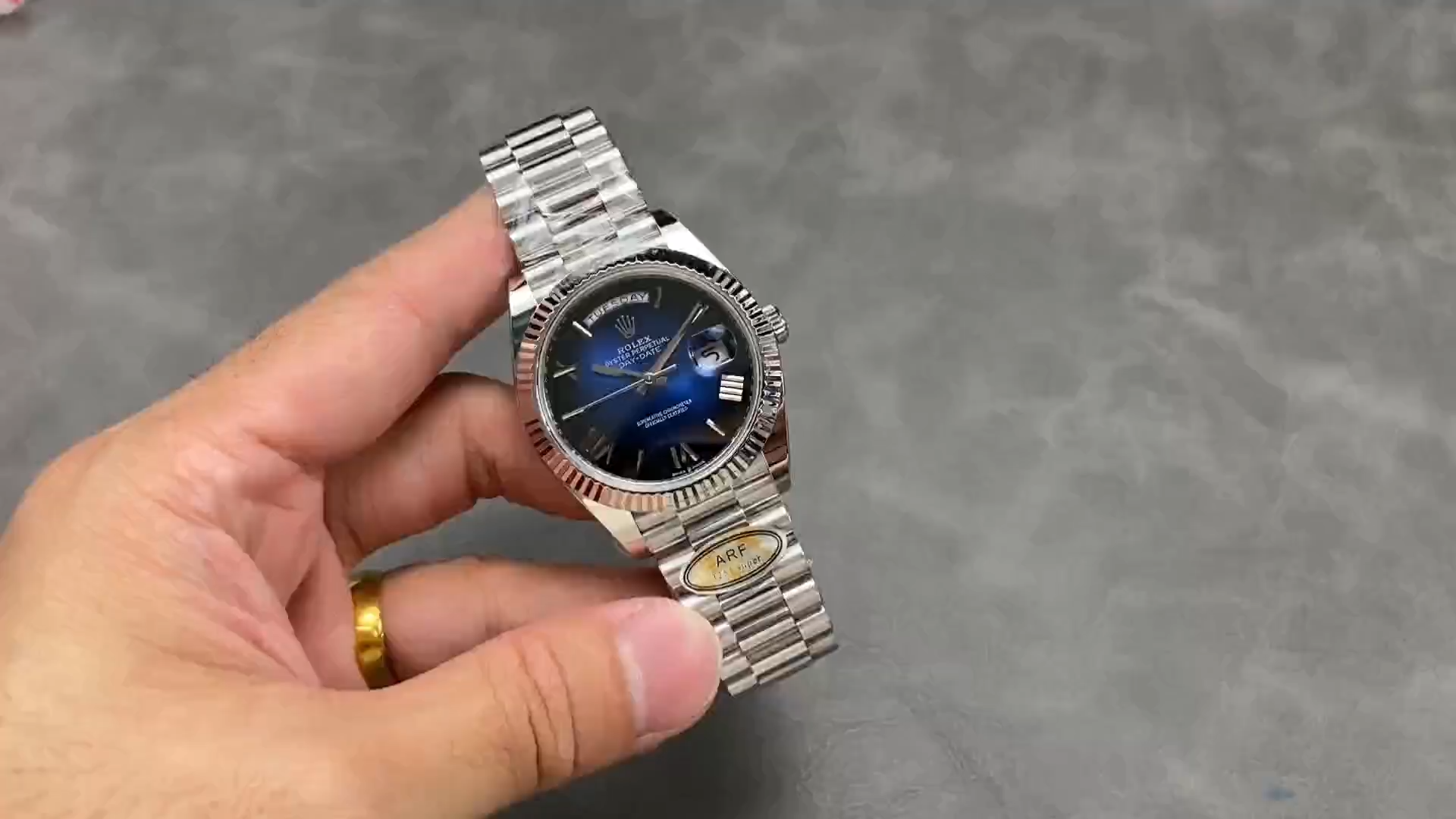 Rolex Day-Date 40MM White Gold 228239-0076 Blue Ombré Dial 1:1 Clone