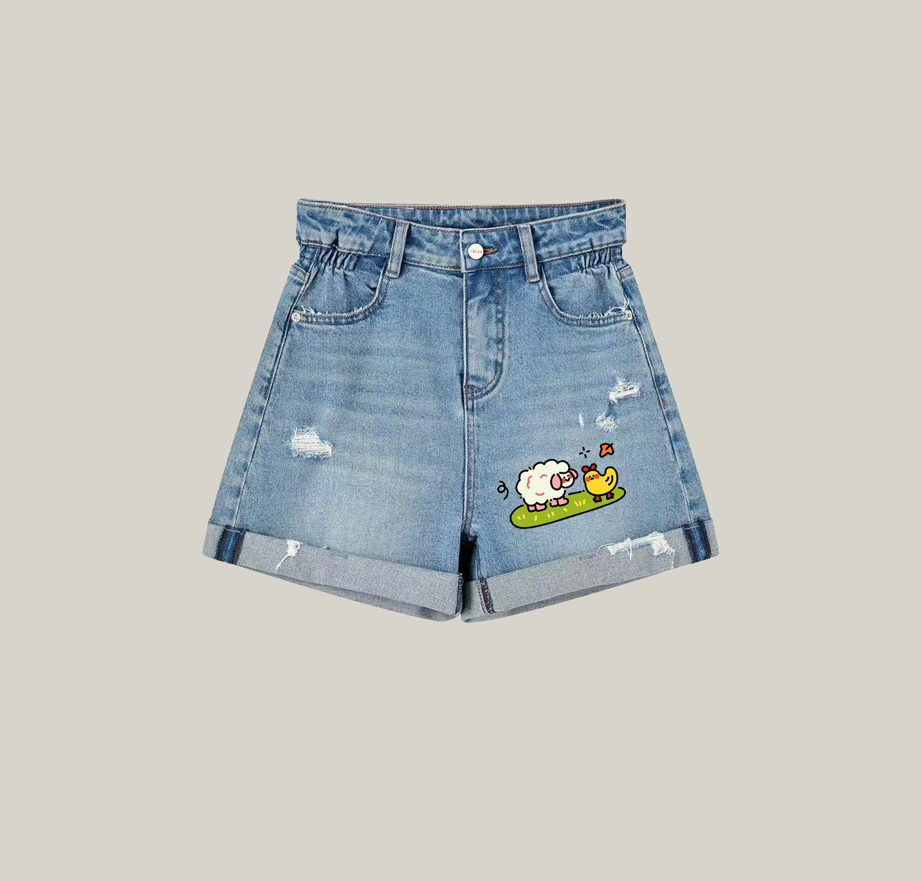 Denim shorts featuring cute little lamb and chick patterns—an essential item for your summer wardrobe.