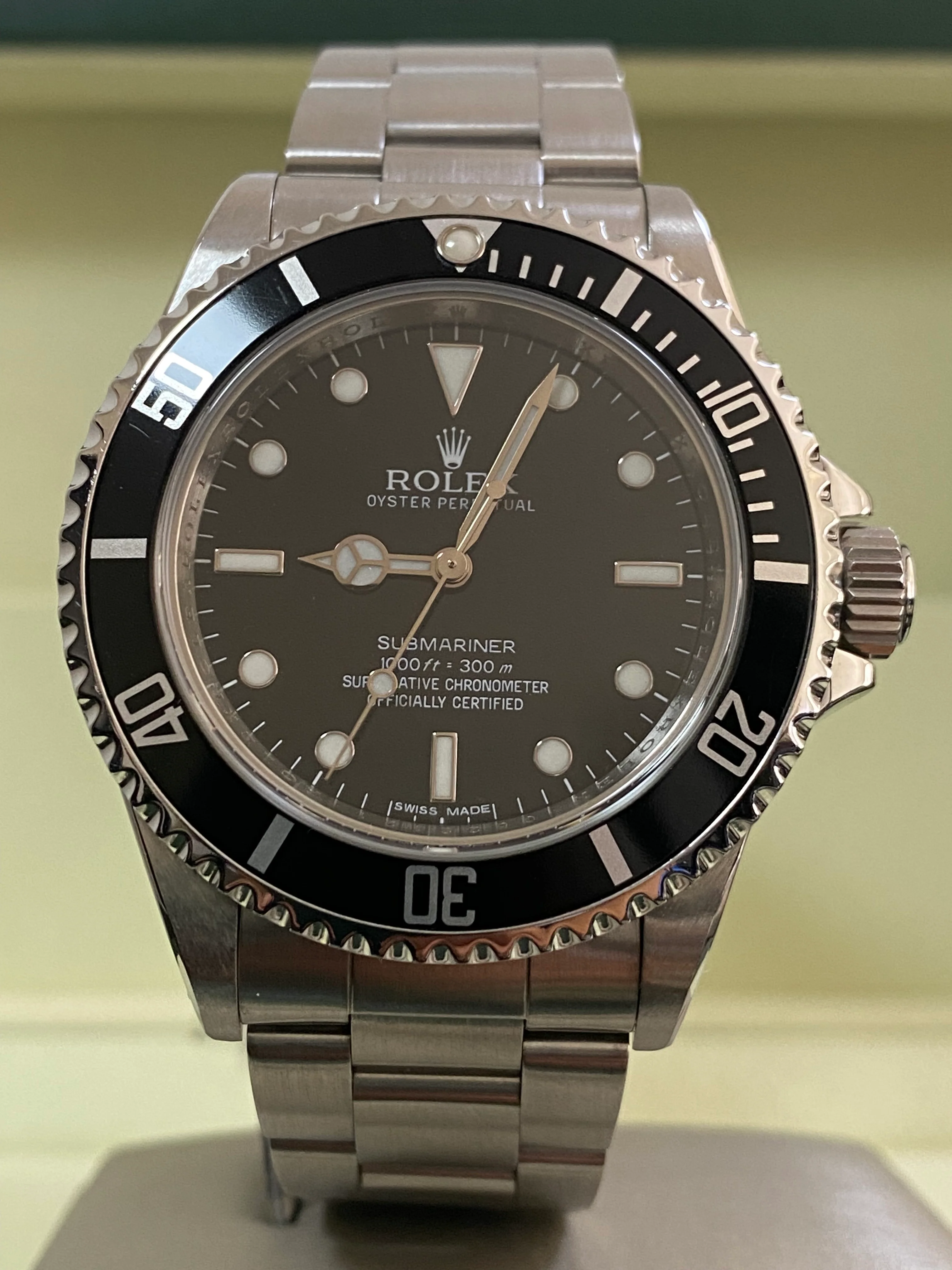 Rolex,Submariner Steel No Date Submariner - G serial - Pre Ceramic Bezel - Black Dial - 14060M *FULL SET*