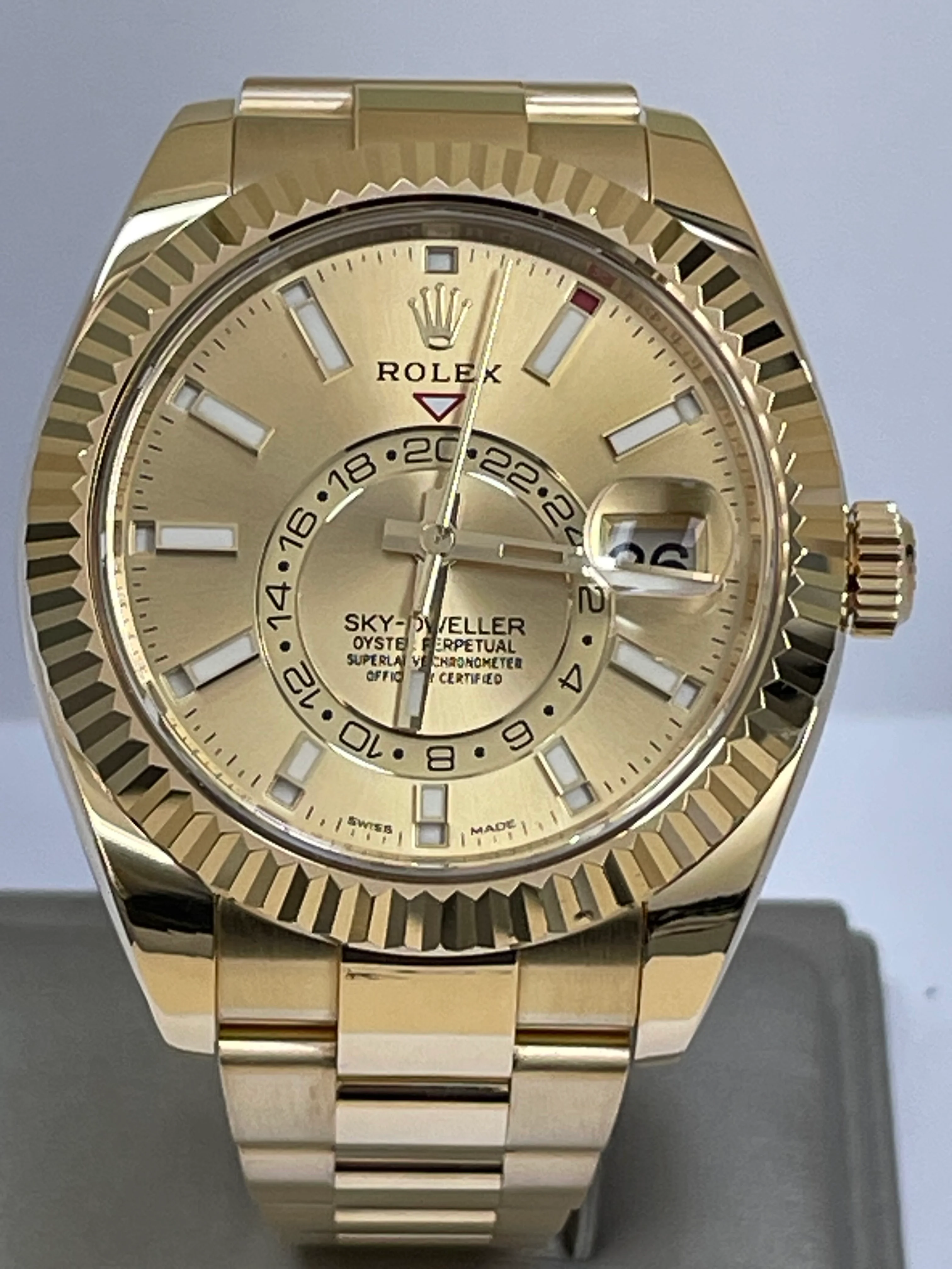 Rolex,Sky-Dweller Yellow Gold Sky-Dweller - 2023 - Champagne Index Dial - Oyster Bracelet - 326938