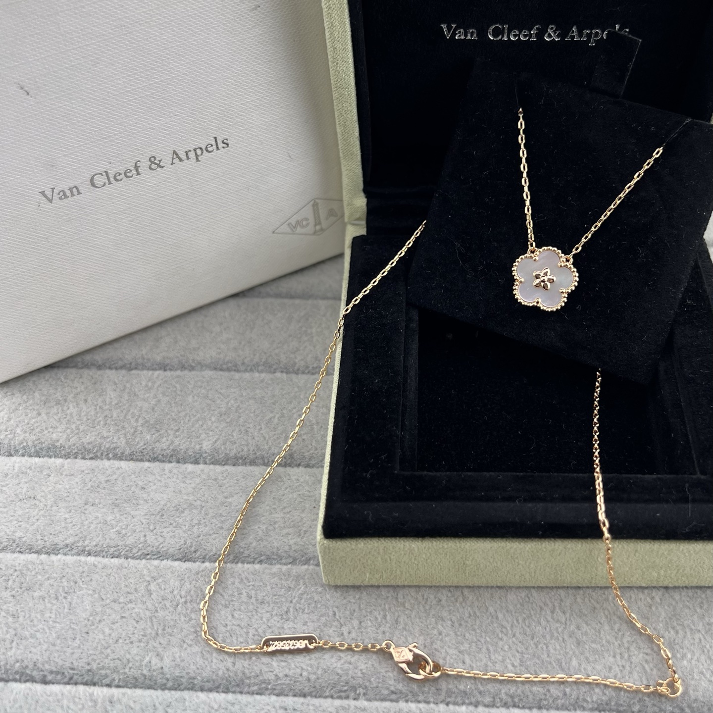 Lucky Spring Necklace（Mother of Pearl） - Artisantouchss