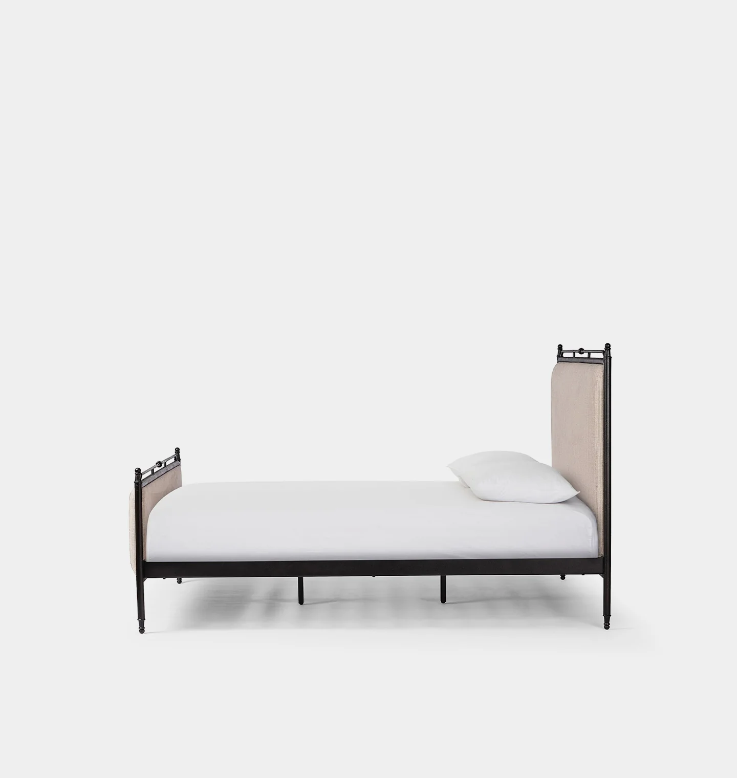 Leyla Bed