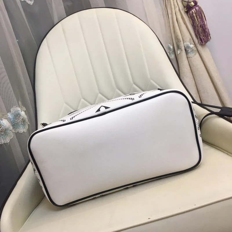 Louis Vuitton Neverfull Mm M40996