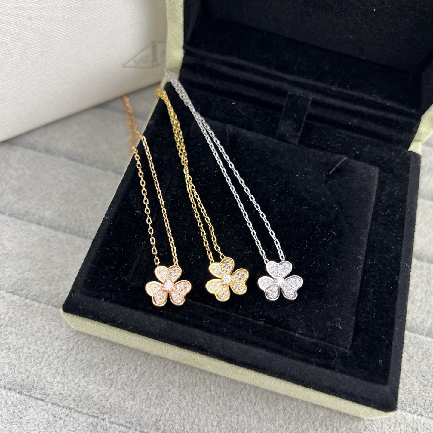 Mini Pave Diamond Pendant Necklace - Artisantouchss
