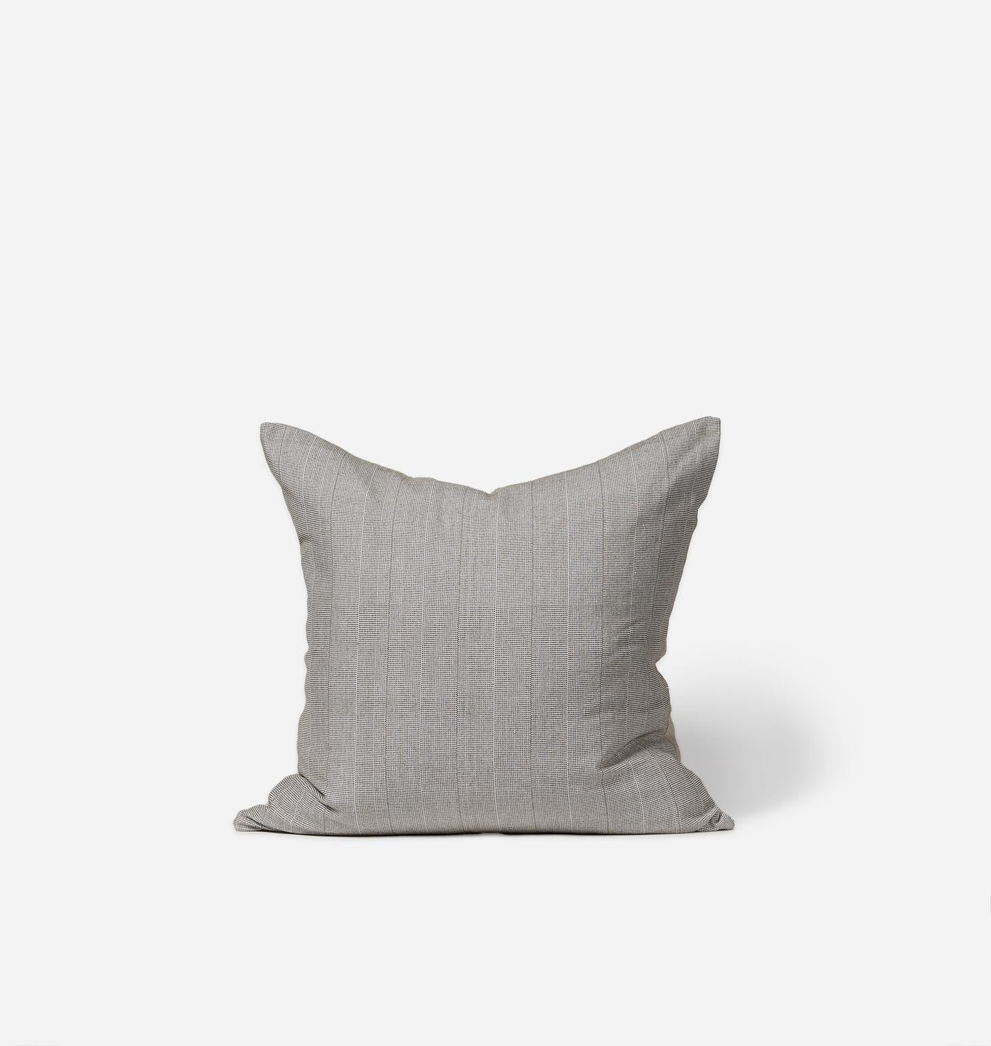 Elaini Pillow 22 x 22