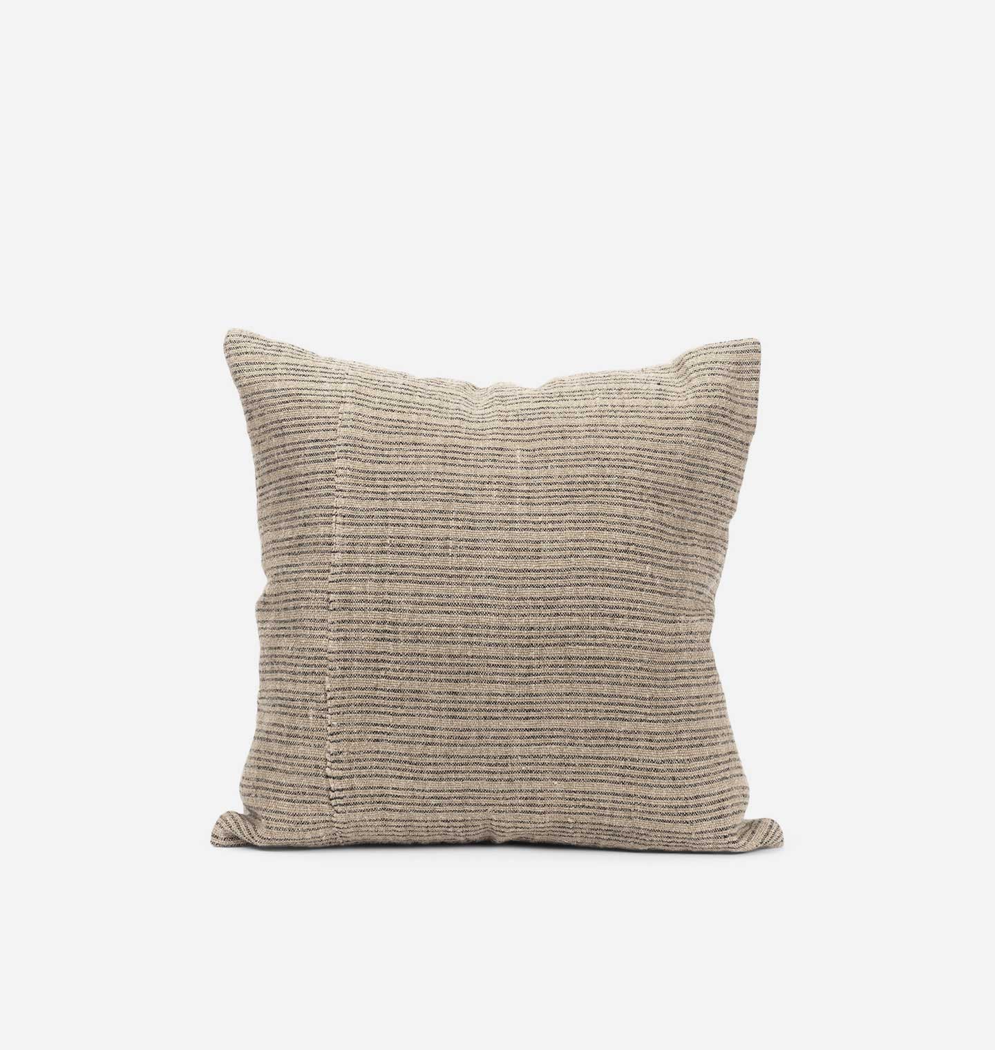 Wynn Pillow