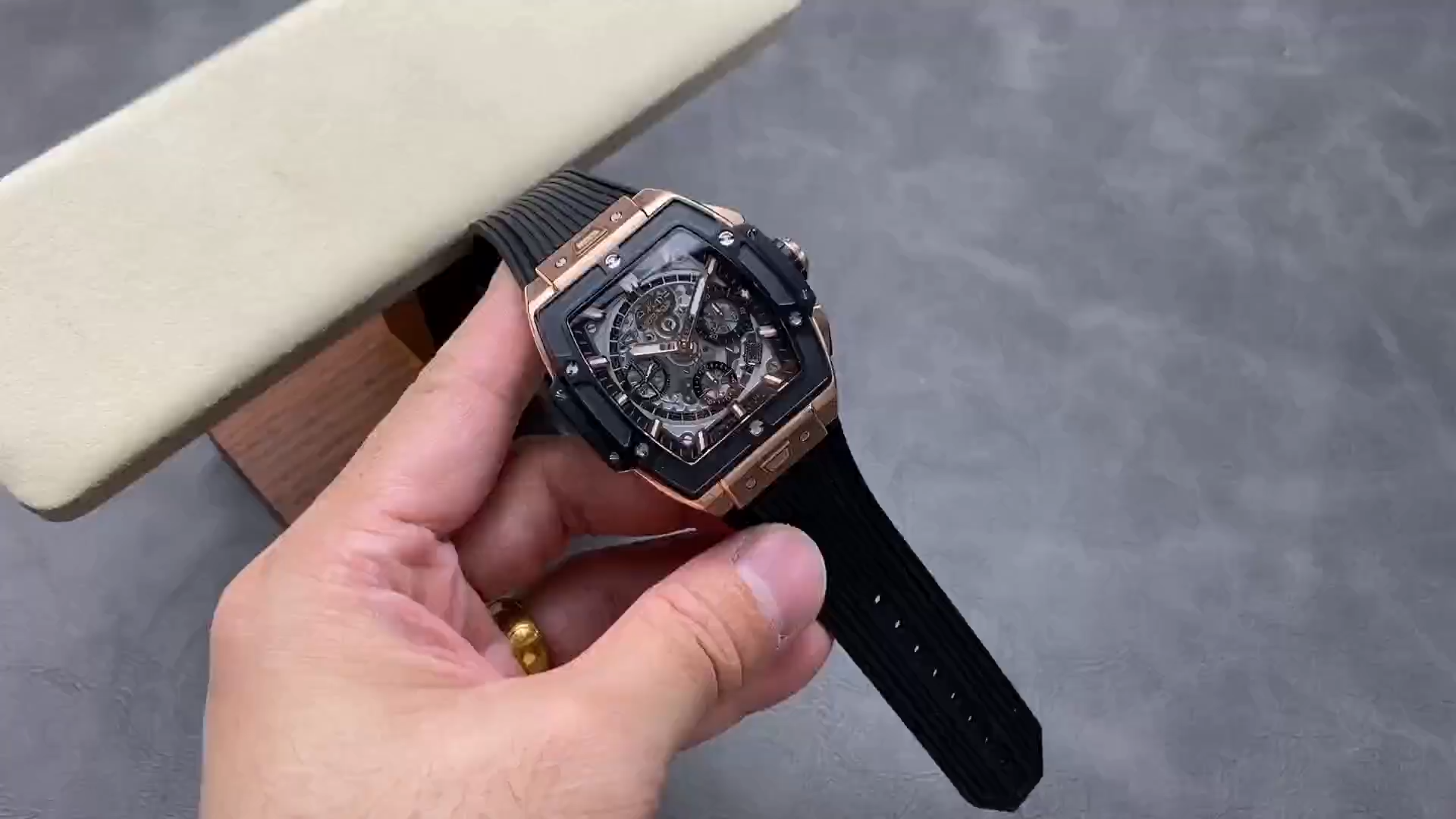 Hublot Spirit of Big Bang King 642.OM.0180.RX 42mm Mens