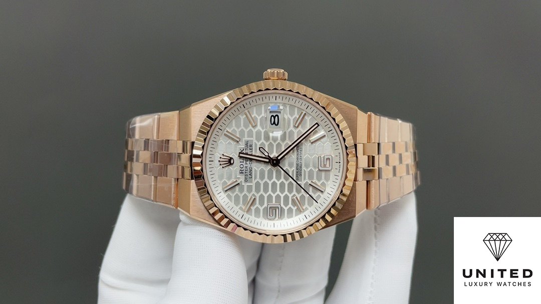 Rolex Land-Dweller 36 Oyster, 36 mm, Everose gold M127235-0001