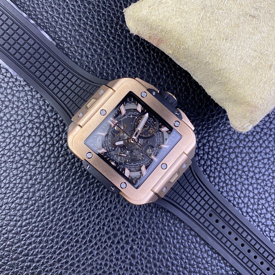 Hublot Square Bang 821.OM.0180.RX 44 mm