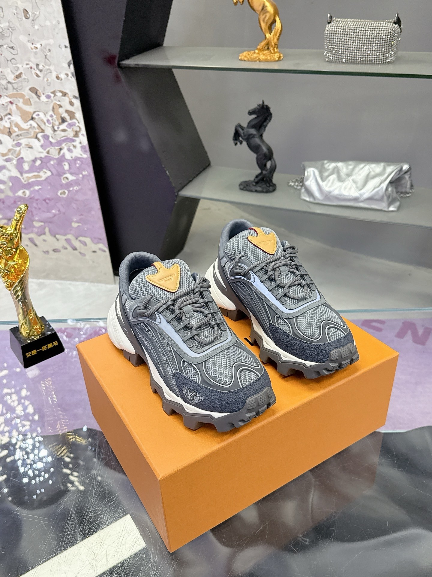 L X V Sneakers