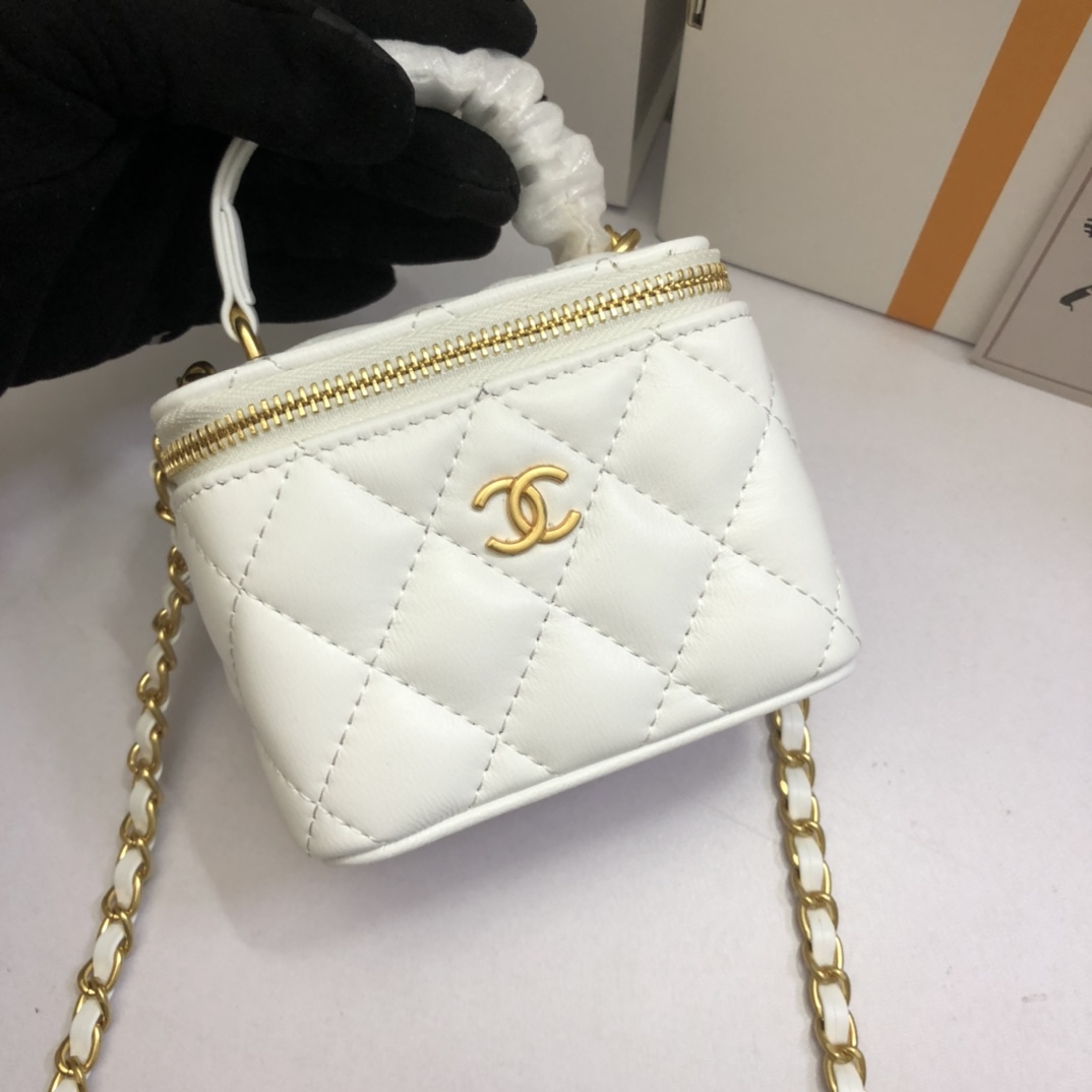 Chanel Women Shoulder Bags 11*8.5*7cm