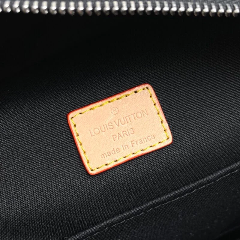 Louis Vuitton Discovery Backpack M50060