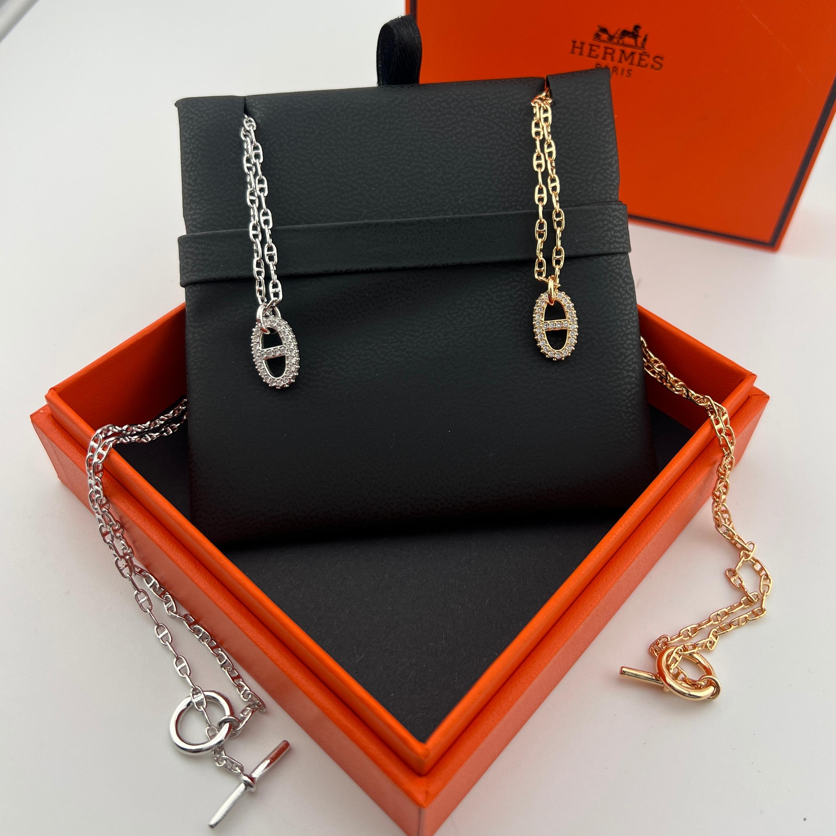 OT buckle pendant necklace - Artisantouchss