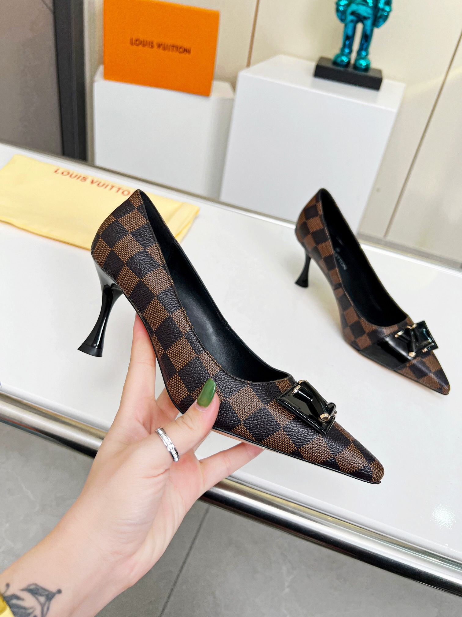 Louis Vuitton Signature Pumps Size 35-41 4-Color