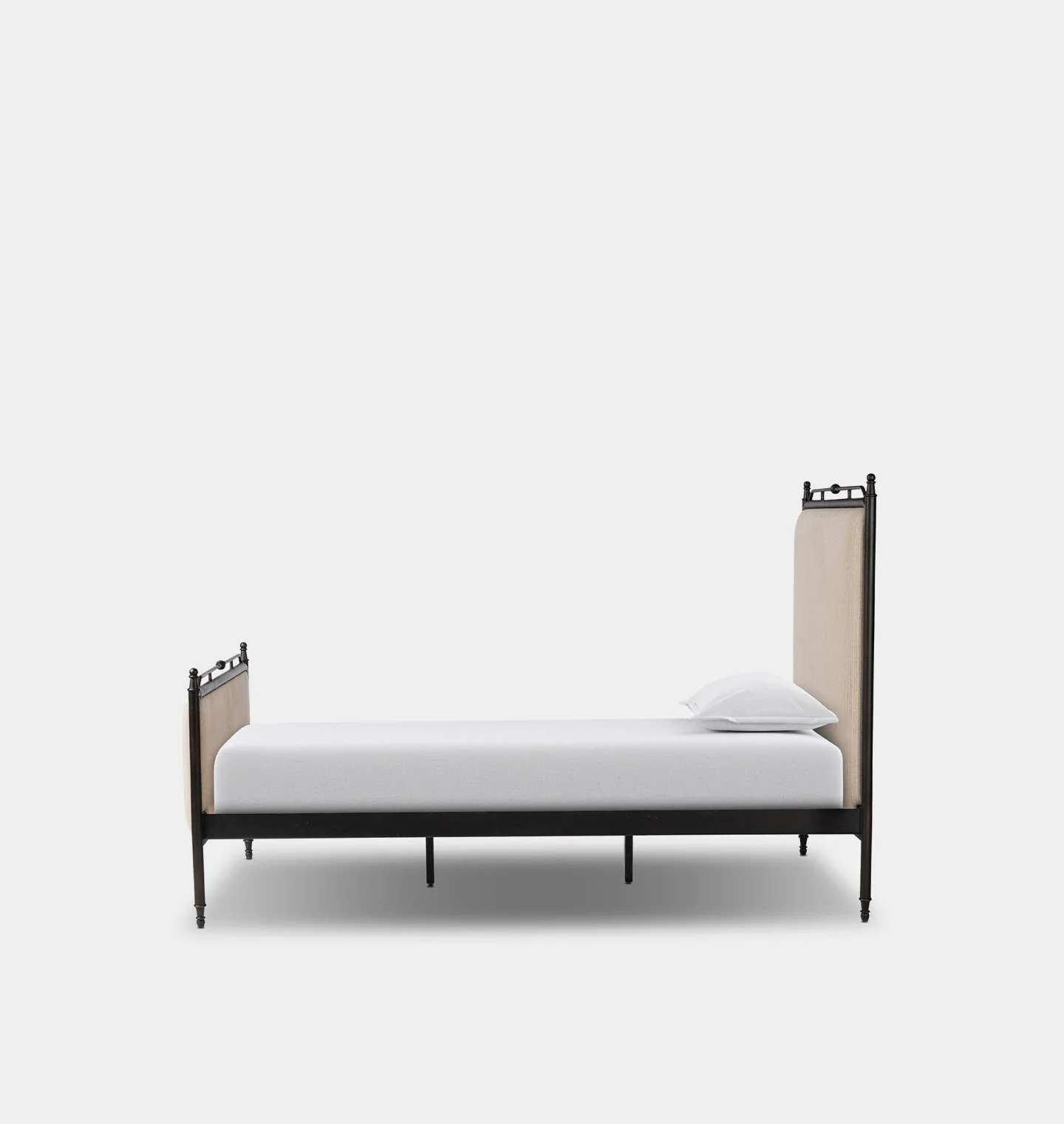 Leyla Bed