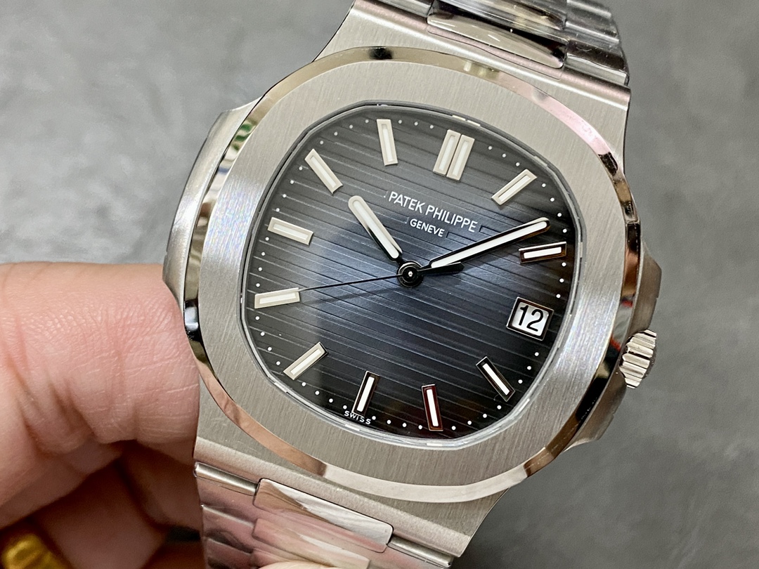 Replica Patek Philippe Nautilus 5711 1A Black Dial 40mm Mens Watch