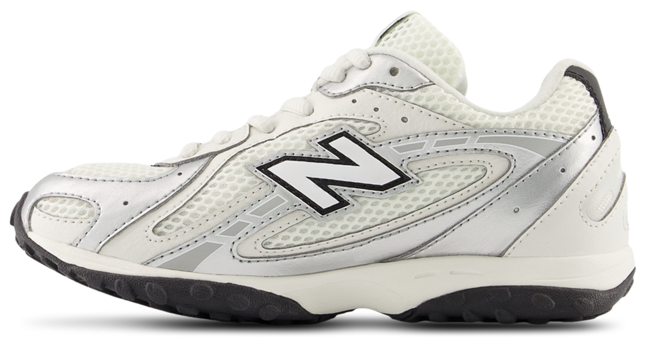 New Balance 204L