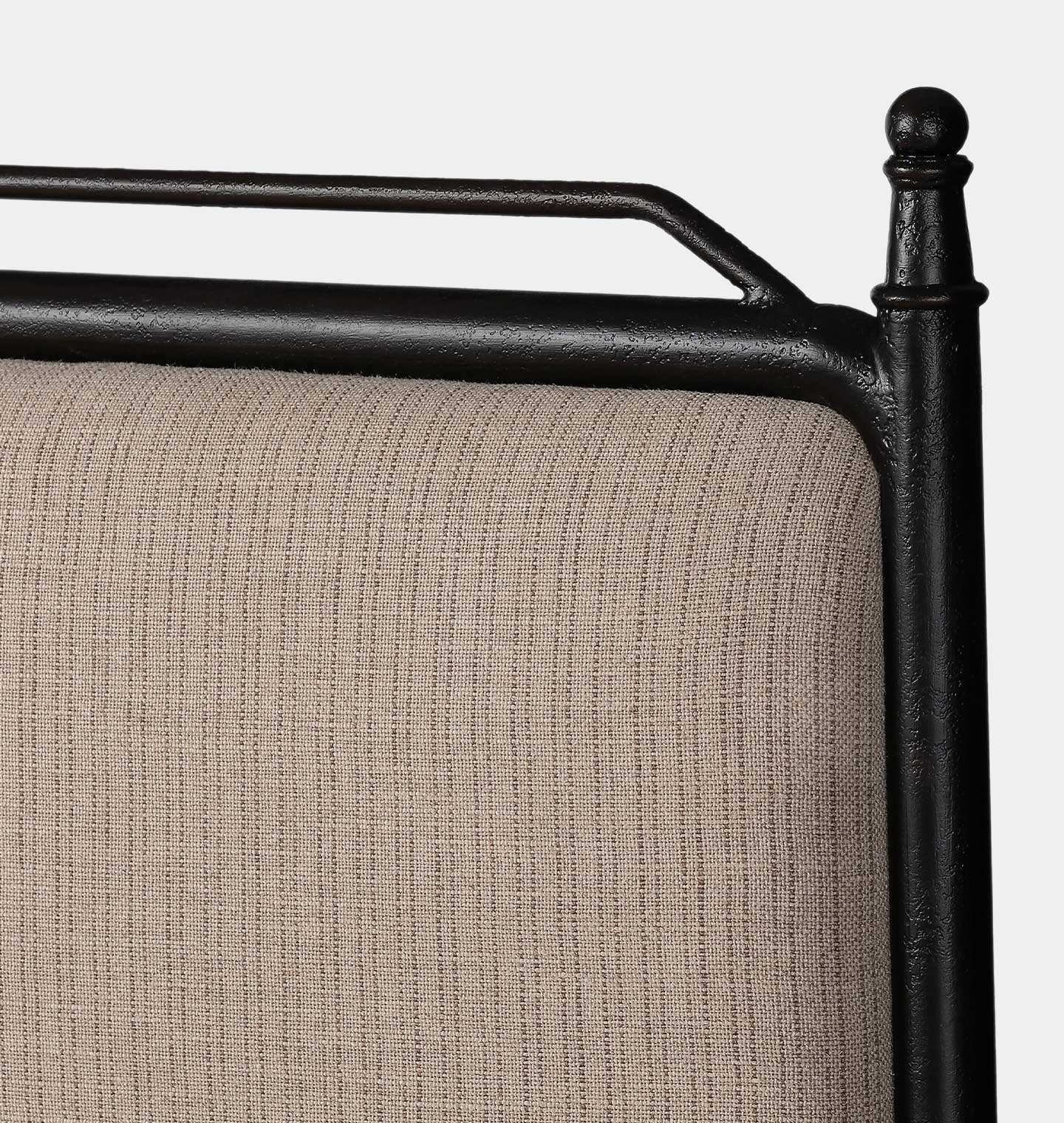 Leyla Bed