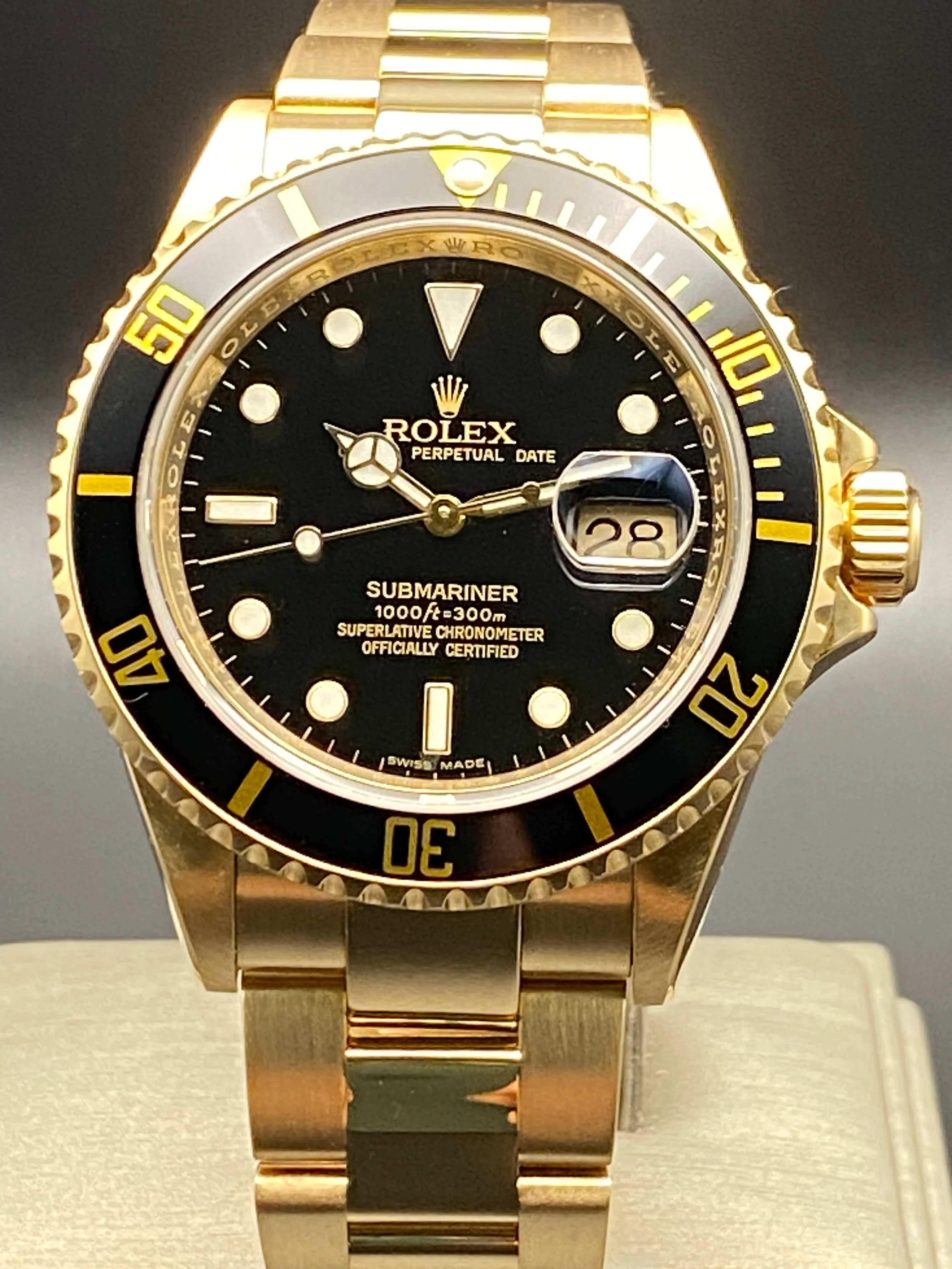 Rolex,Submariner Yellow Gold Submariner Date - 2011 - Pre Ceramic Black Bezel - Black Dial - 16618LN