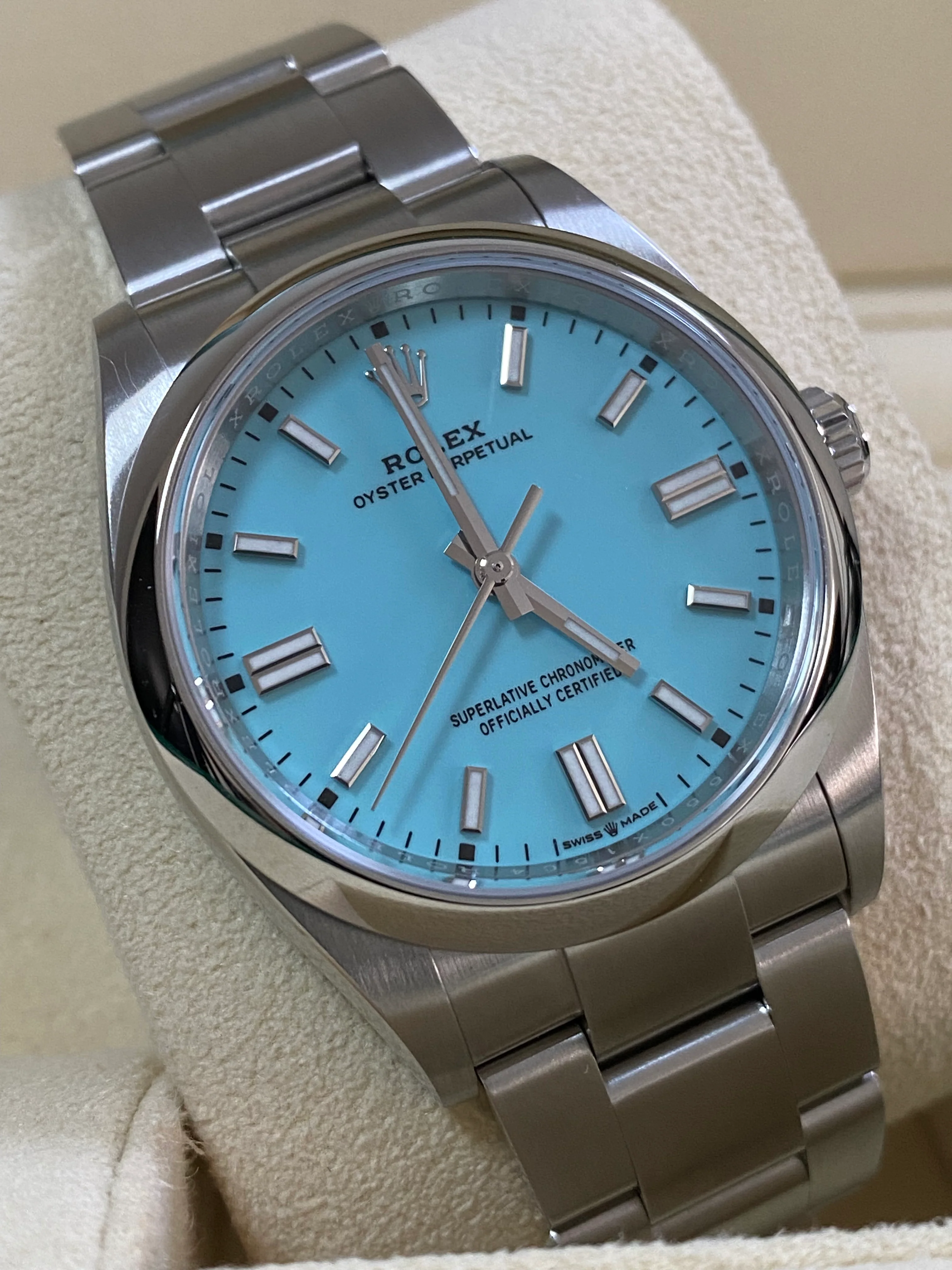 Rolex Oyster Perpetual 36 - 2024 - Domed Bezel - Tiffany Dial - Oyster Bracelet - 126000 *FULL SET*