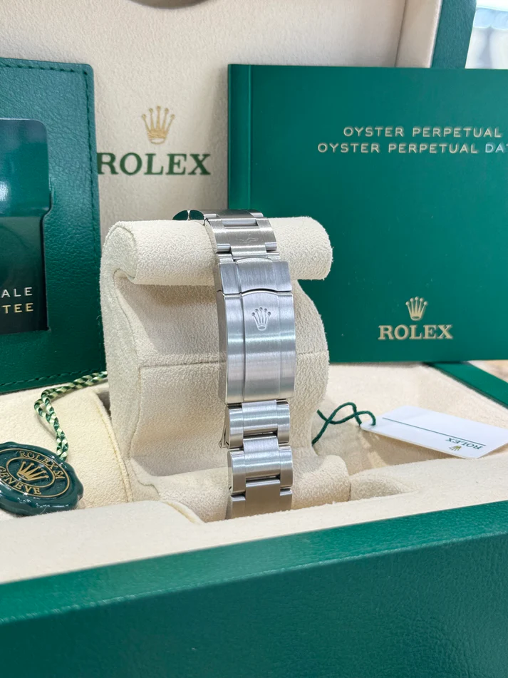 Rolex Oyster Perpetual 41mm m124300-0008