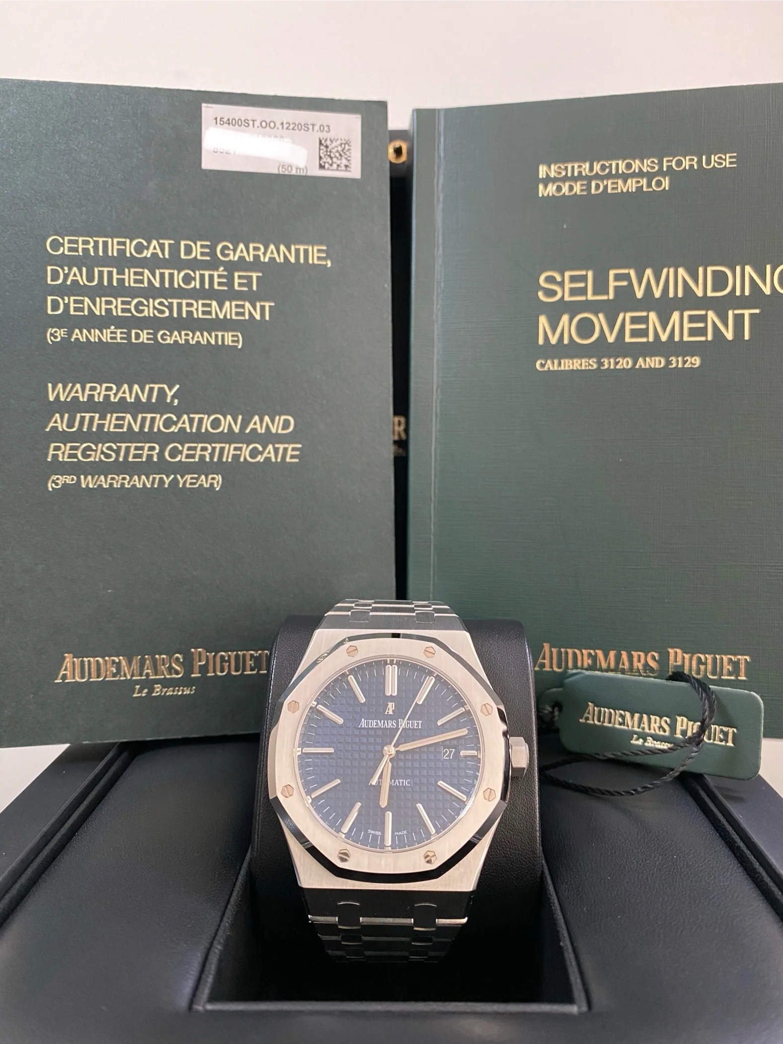 Audemars Piguet Royal Oak Self Winding - 2014 - Blue Dial - 15400ST *FULL SET*