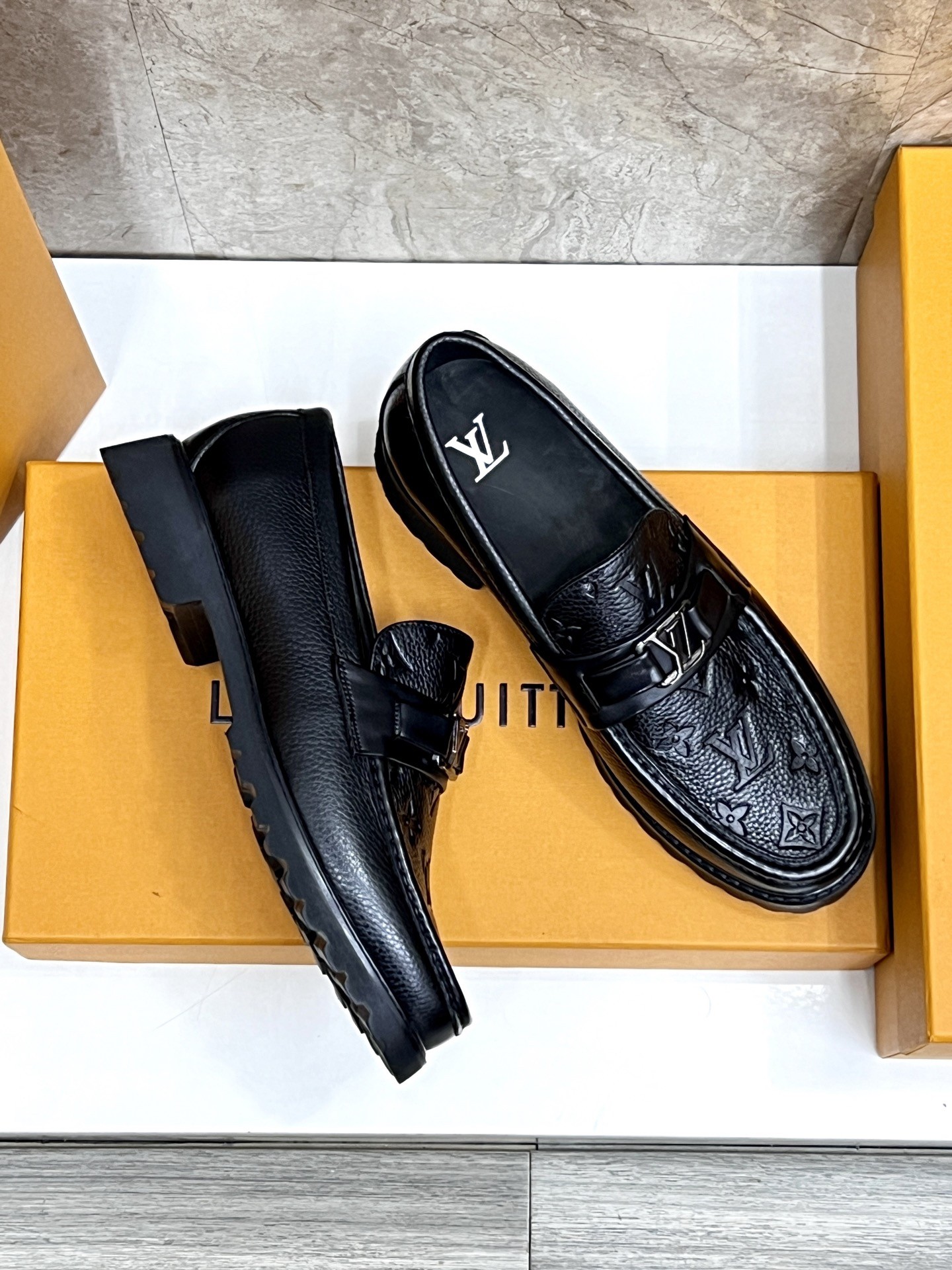 L X V Men's new high qualityLoafers detail 4