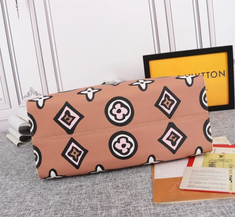 Louis Vuitton Onthego Gm Carryall Black/Brown
