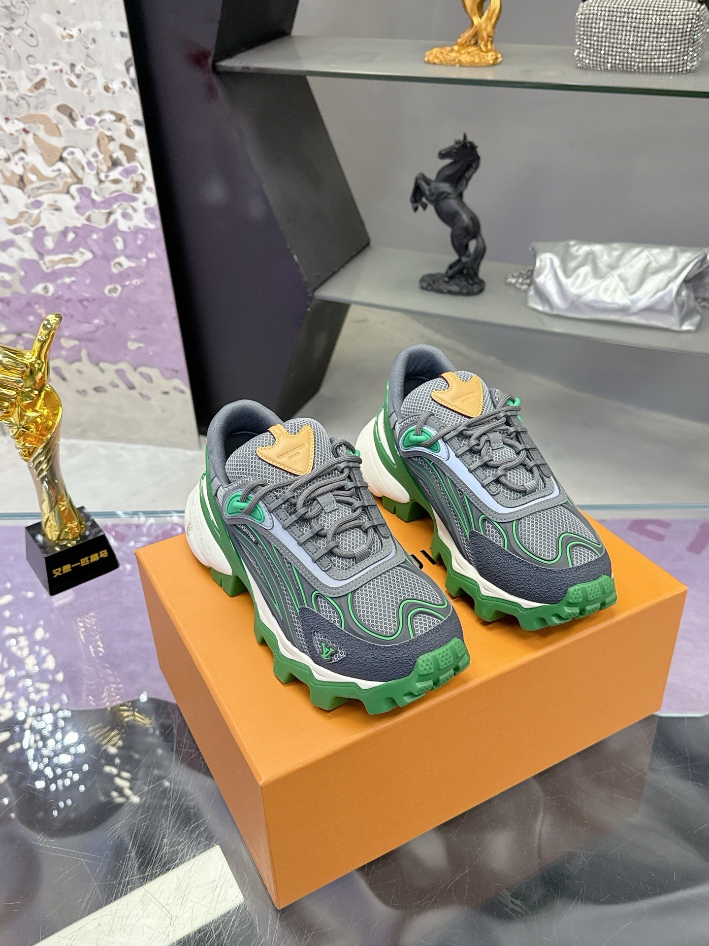 L X V Sneakers