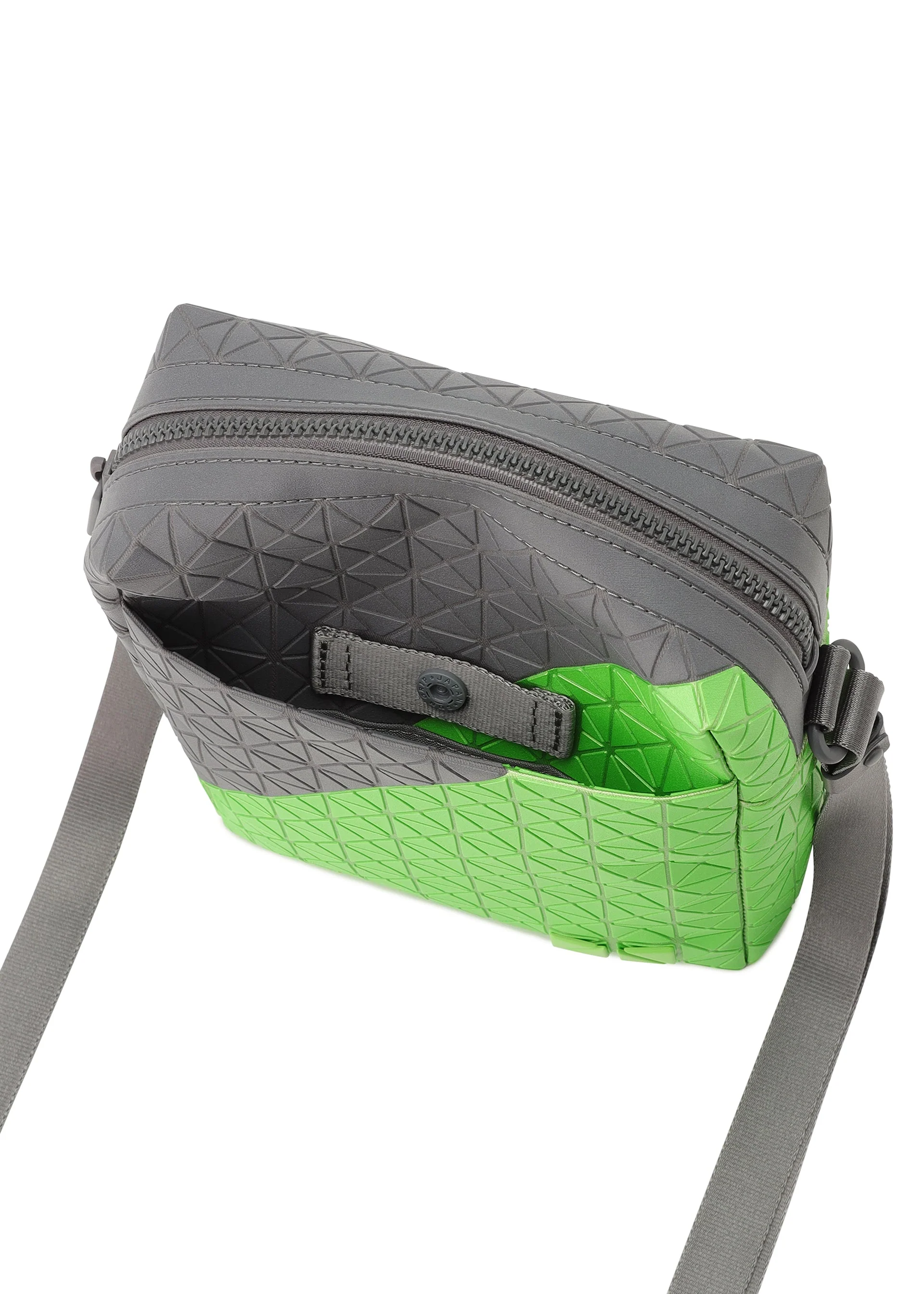 VOYAGER CROSSBODY BAG