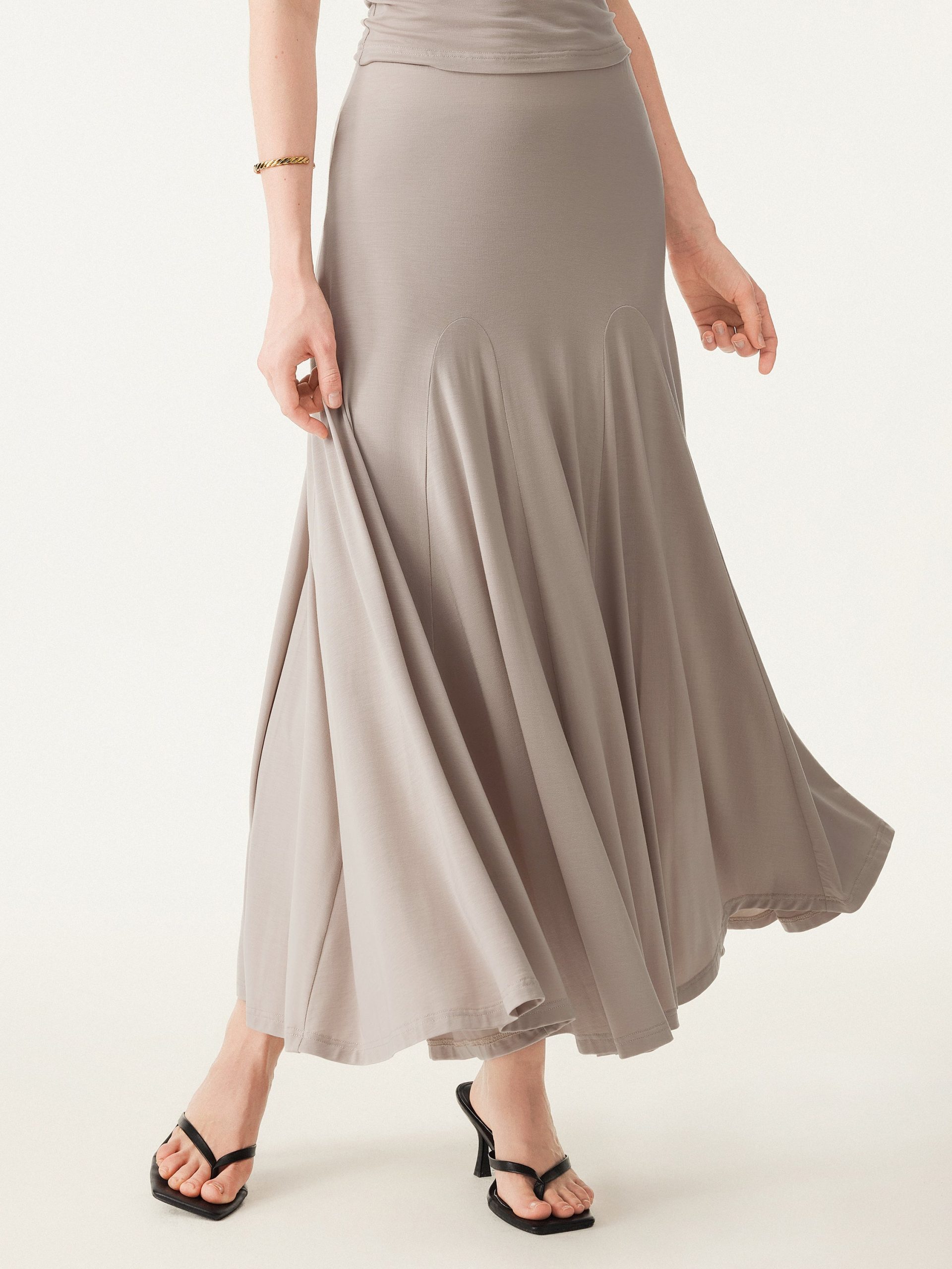 Ultrasoft Flowy Midi Pull-on Skirt