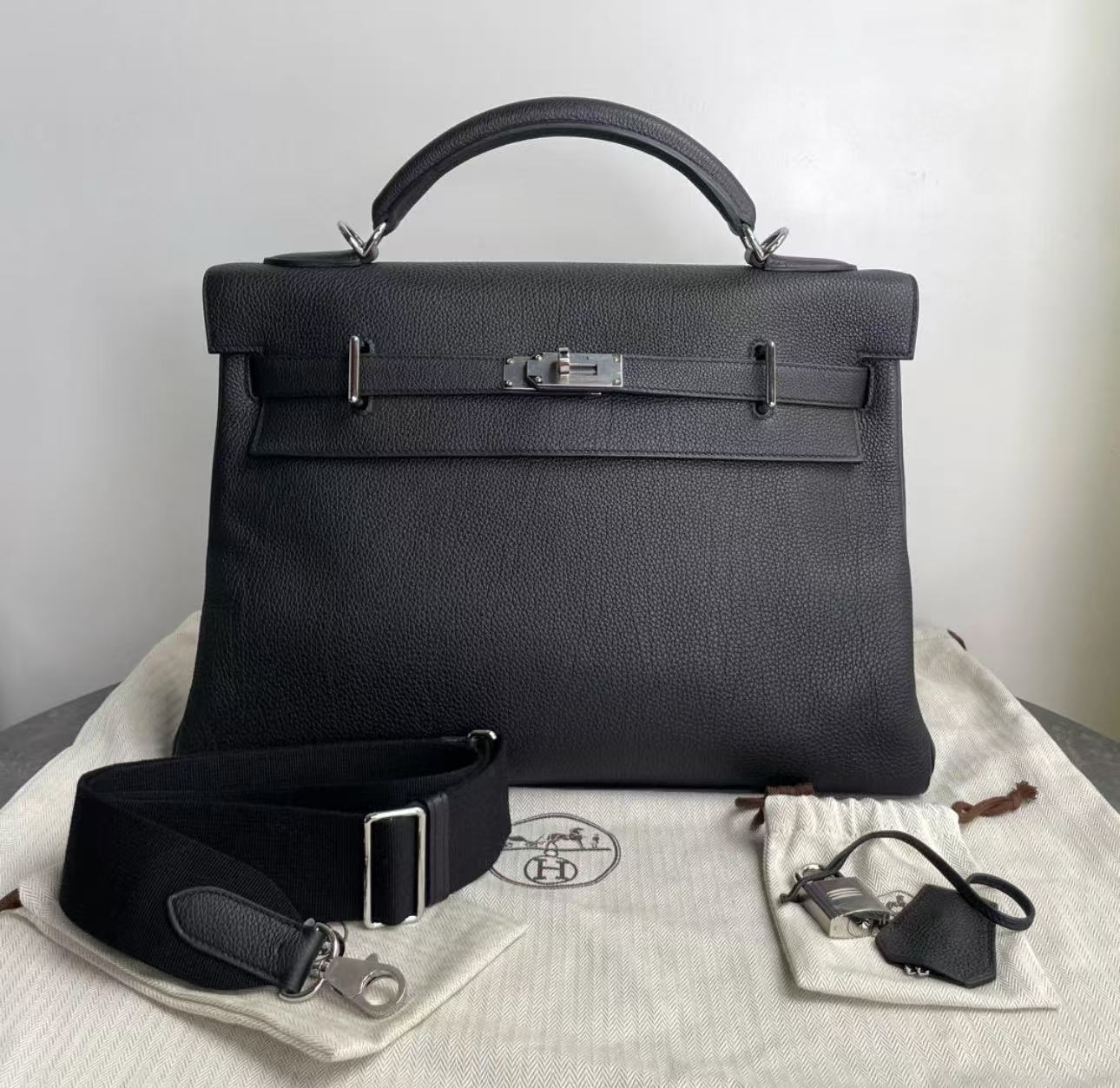 Hermès Kelly 42 Maxi customization by top masters