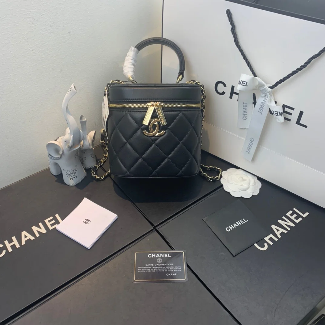 Chanel Vanity Case Gold Hardware Black For Women, Women’s Handbags, Shoulder Bags 7.9in/20cm AS2061