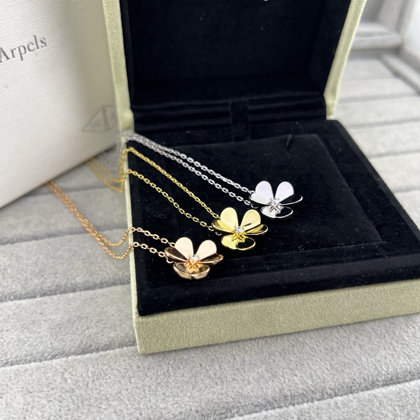 Mini Pendant Necklace, Diamond - Artisantouchss
