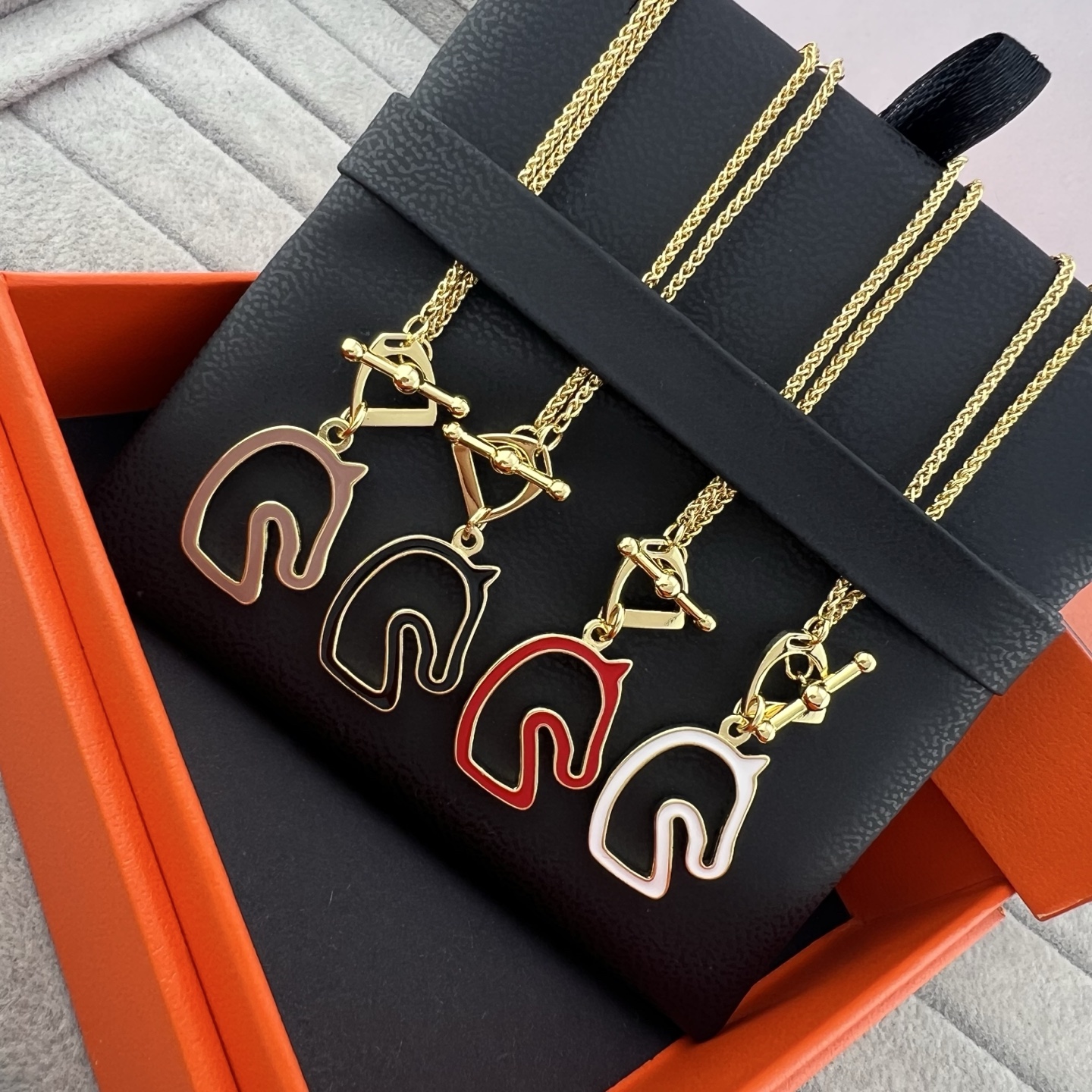 Enamel Horse Head Pendant Necklace - Artisantouchss