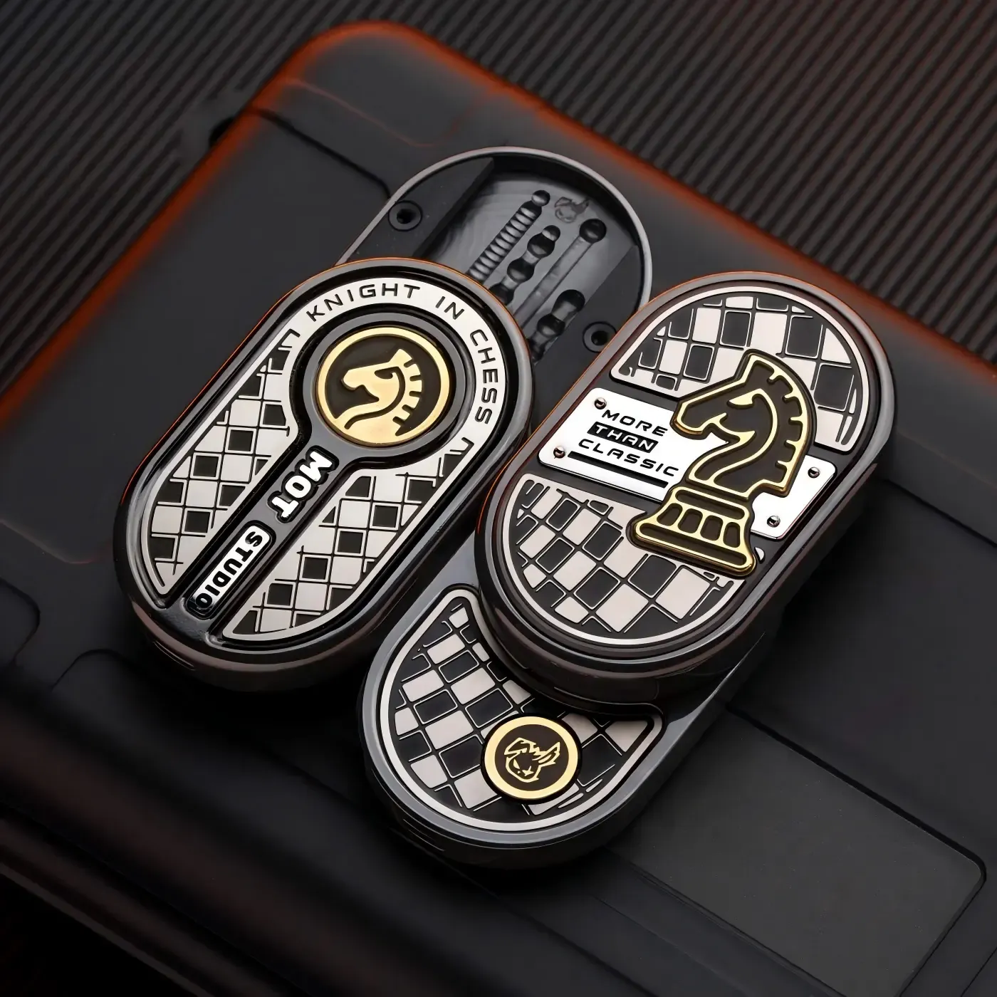 MOT Groove Ultra – Gambit Knight Fidget Slider